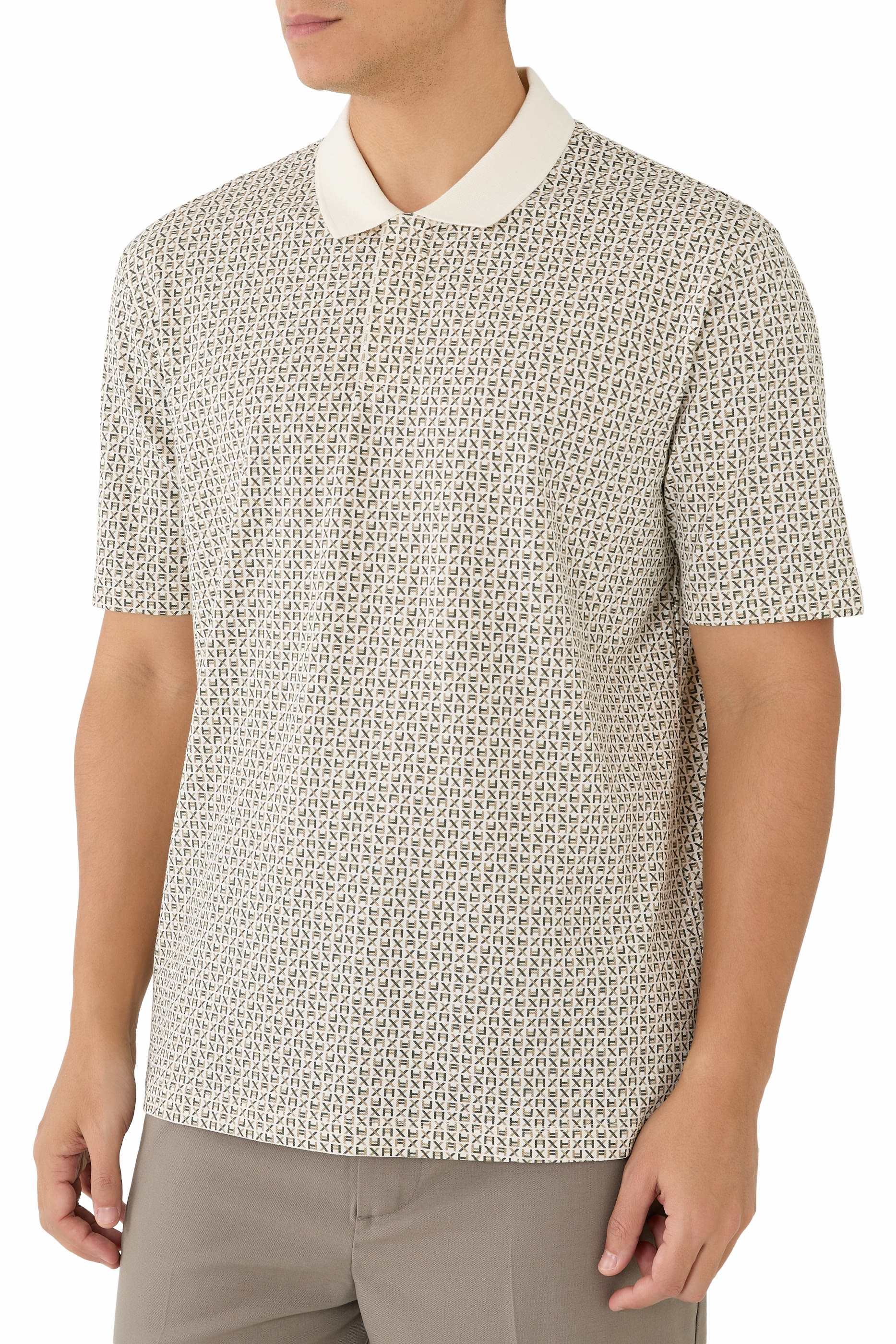 قميص بولو بأكمام قصيرة