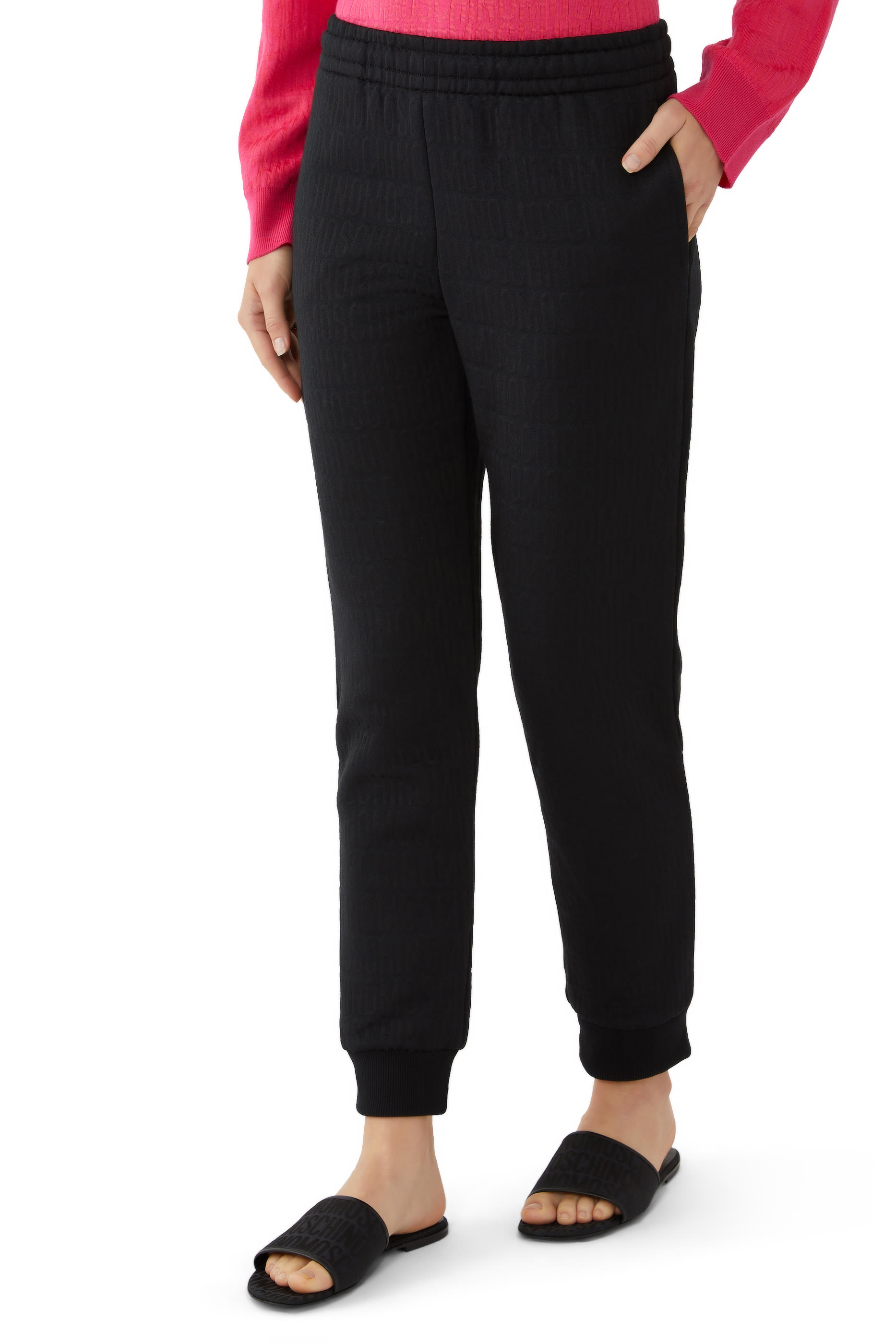 بنطال رياضي بطبعات شعار الماركة بالكامل