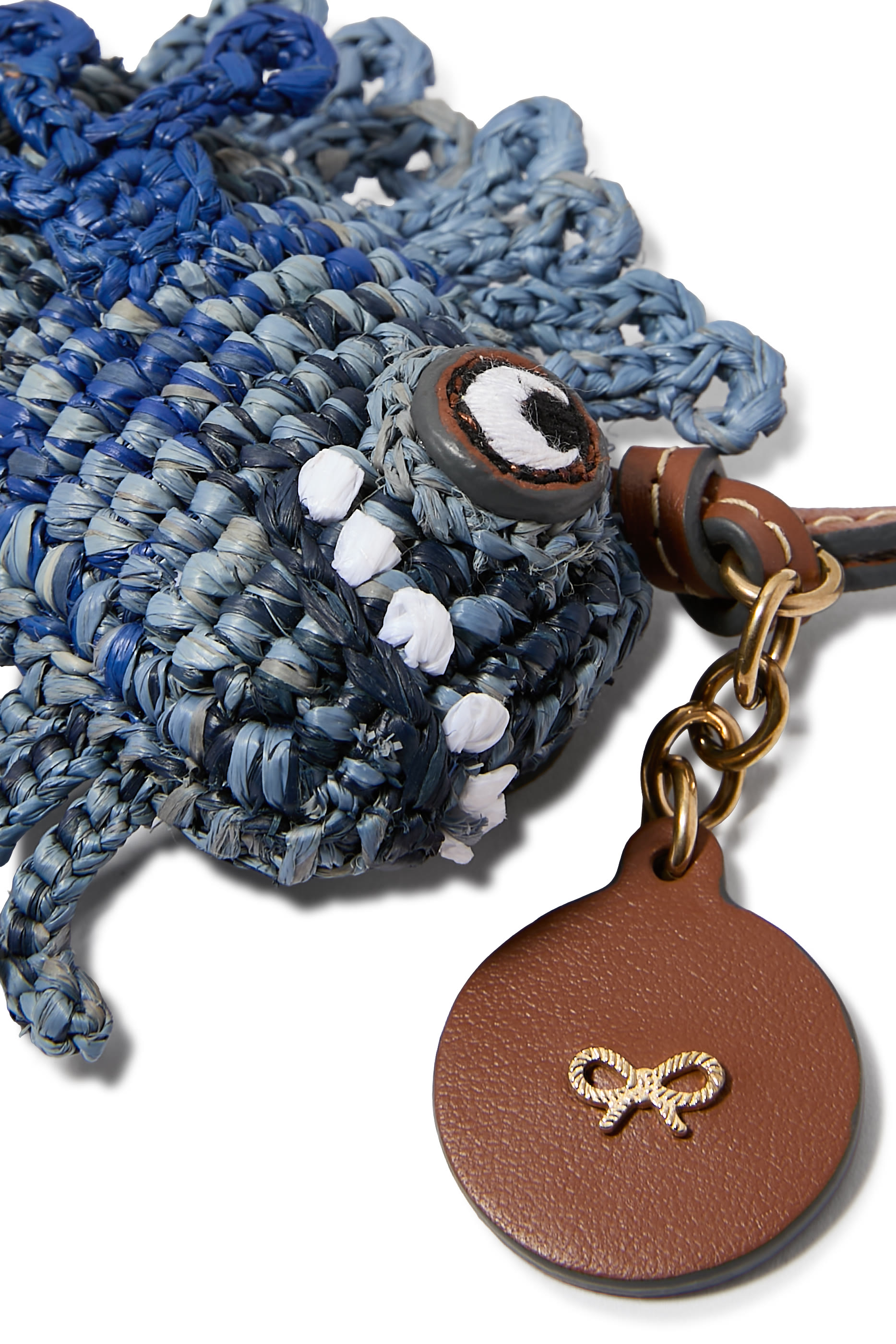 حلية بتصميم مخلوق بحري