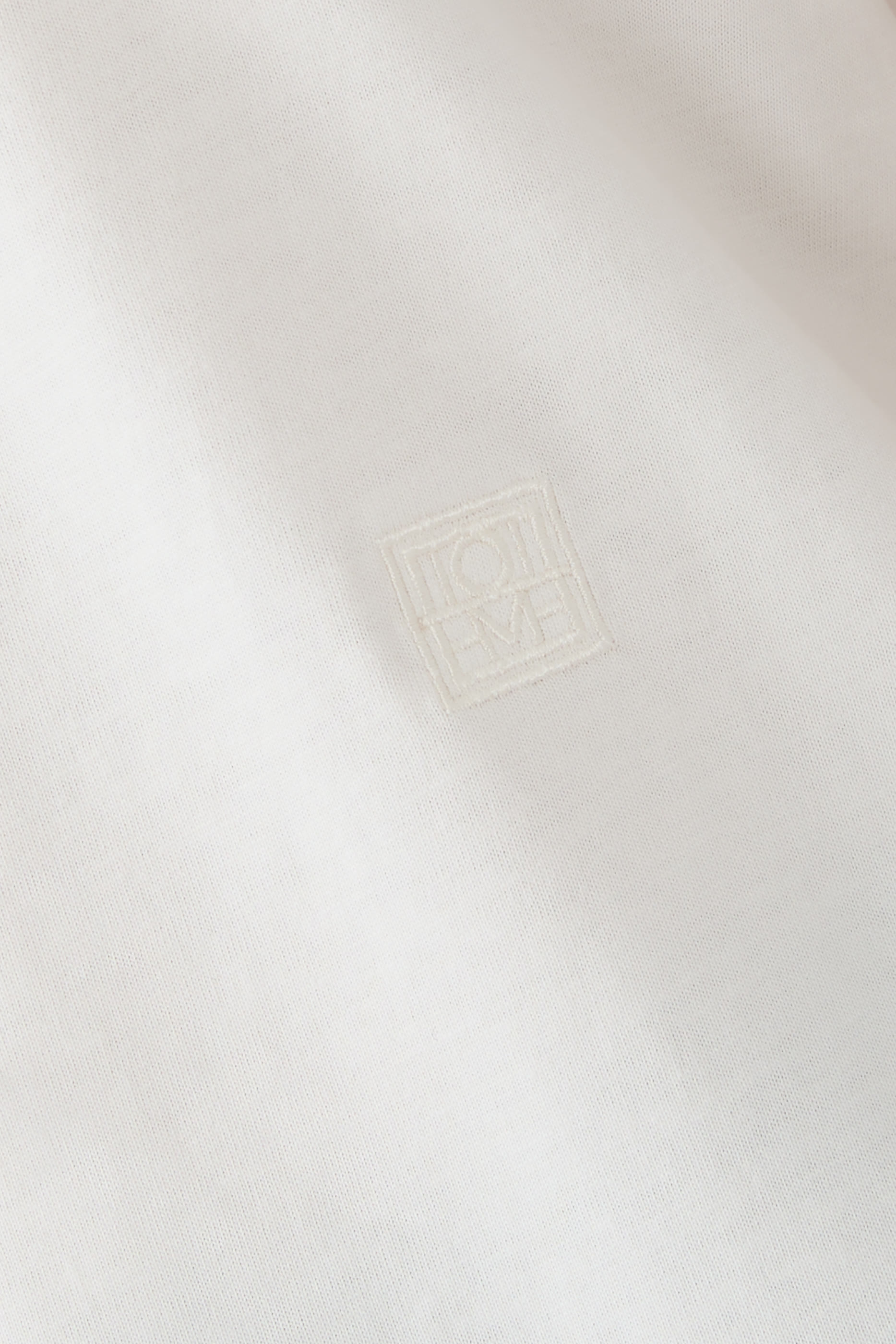 تيشيرت بحياكة مقوسة