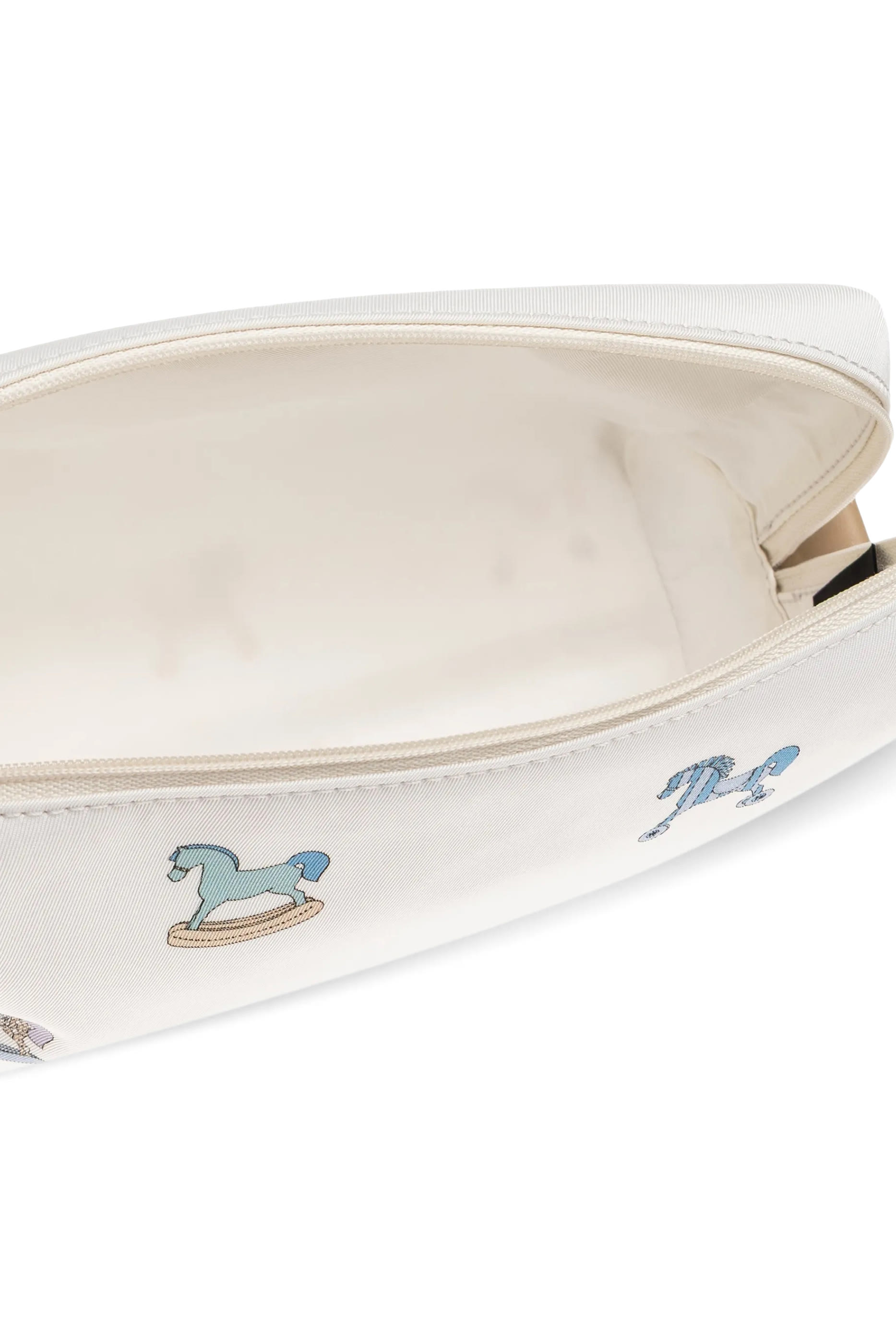 حقيبة لمستلزمات الرضع