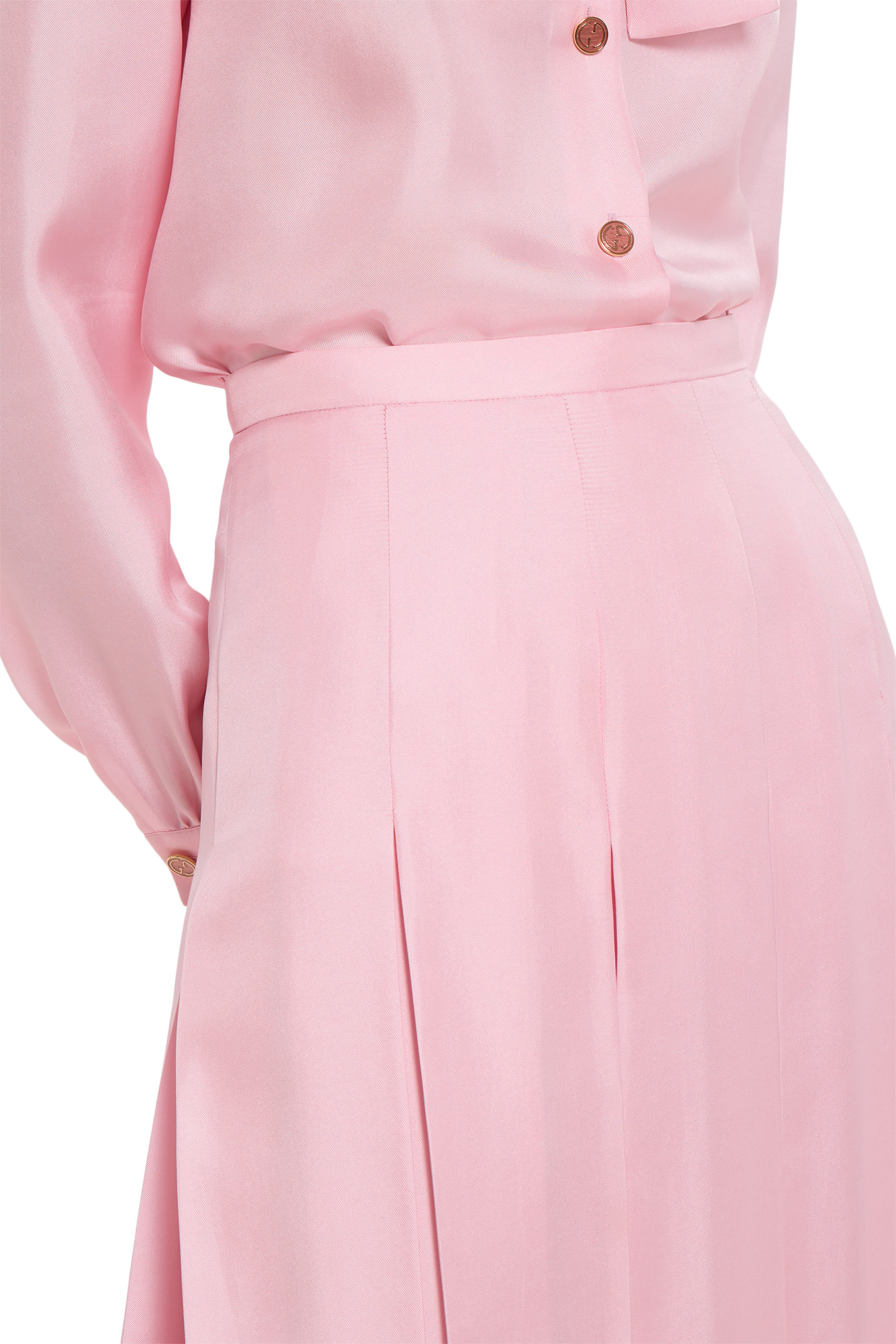 تنورة متوسطة الطول بطيات