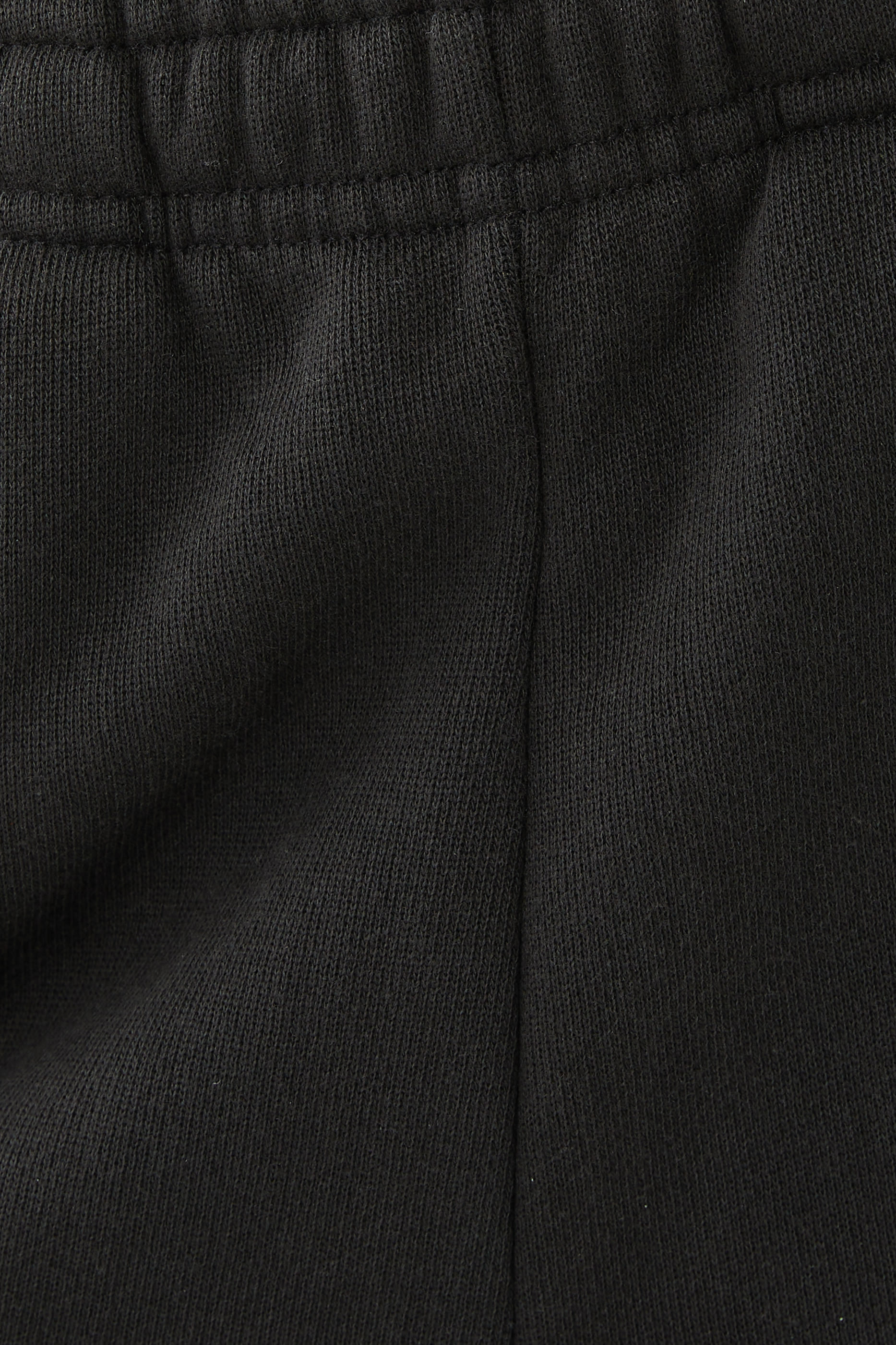 بنطال بقصة ساق مستقيمة