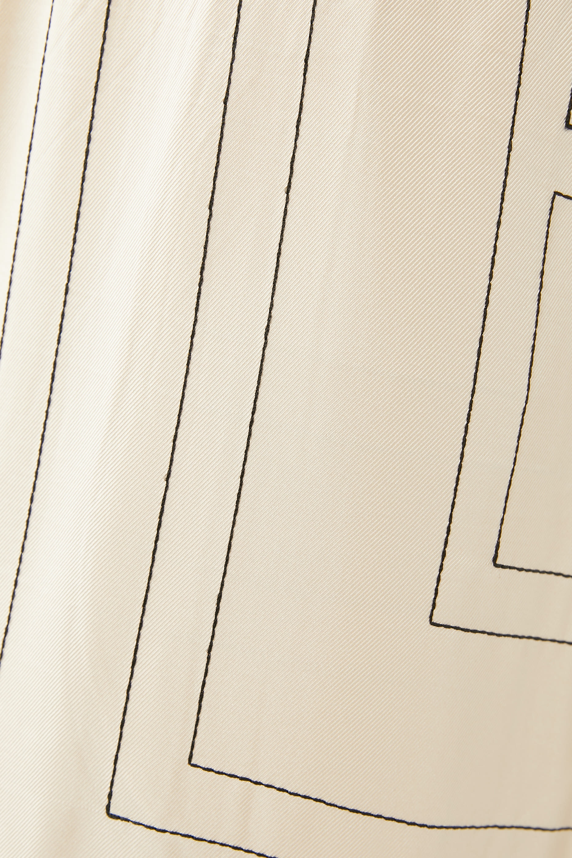 بنطال حرير بطبعات حروف شعار الماركة