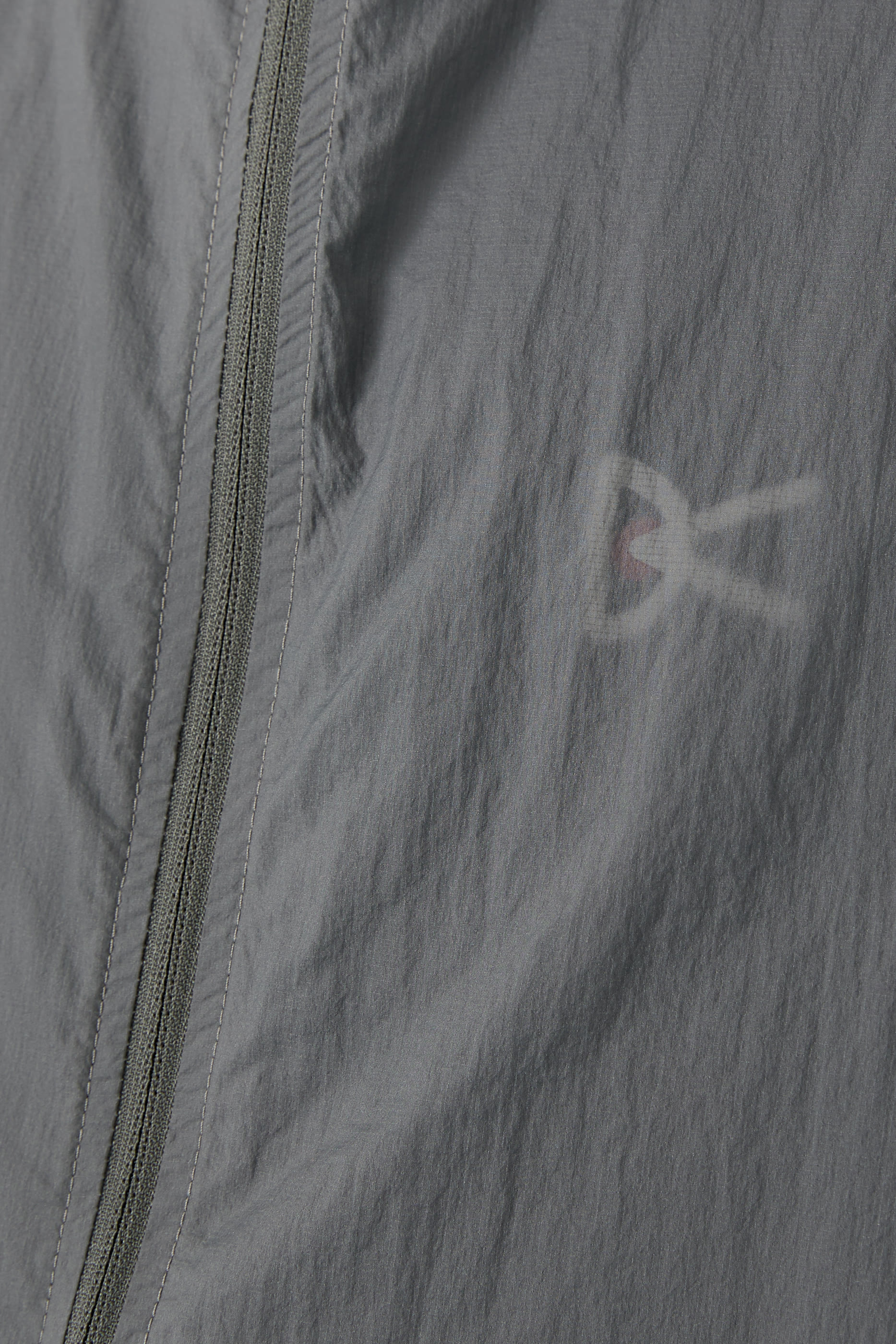 جاكيت دي دبليو ار مقاوم للرياح خفيف للغاية