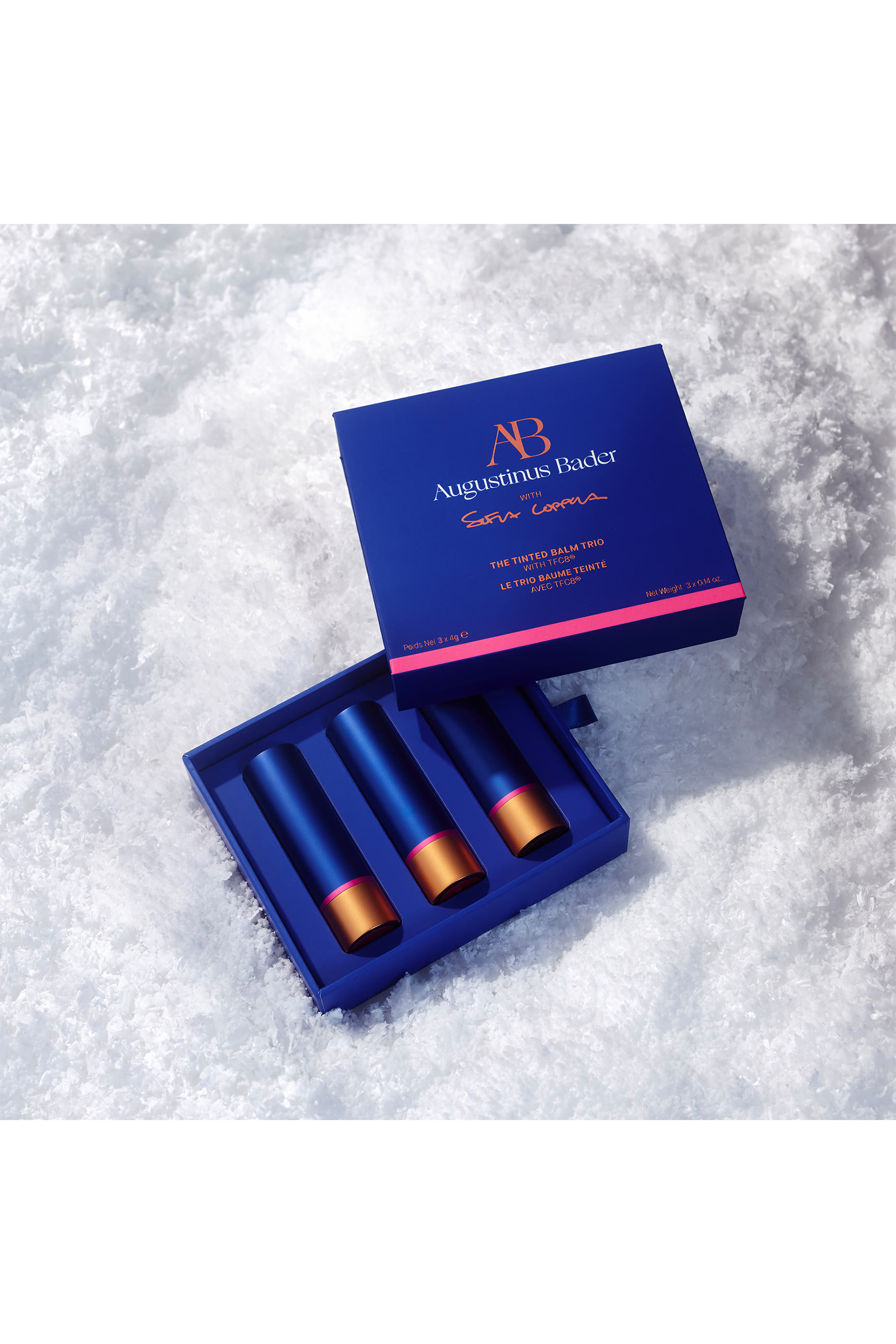 مجموعة ثلاثية مرطب وملون