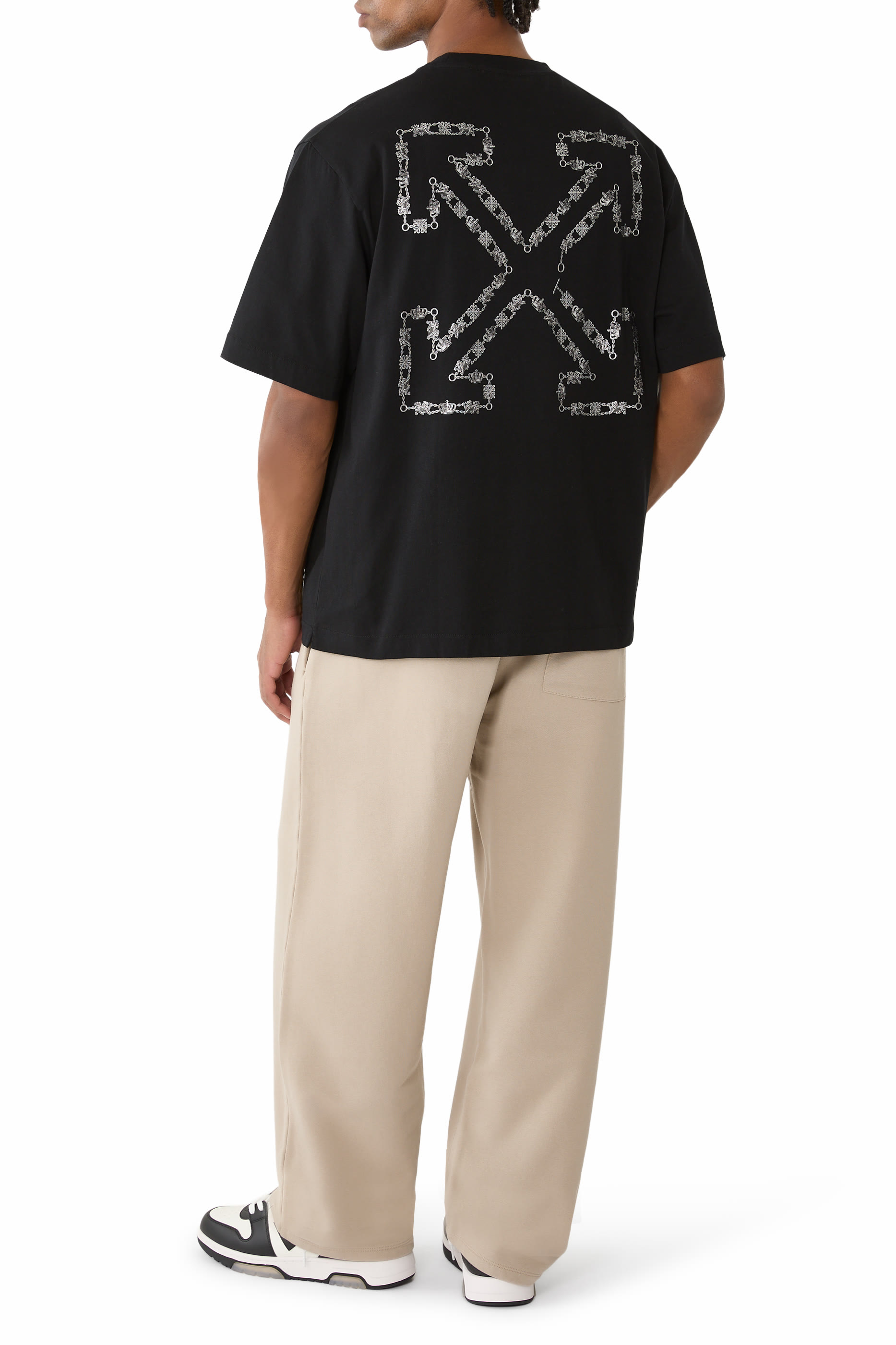 تيشيرت بشعار الأسهم