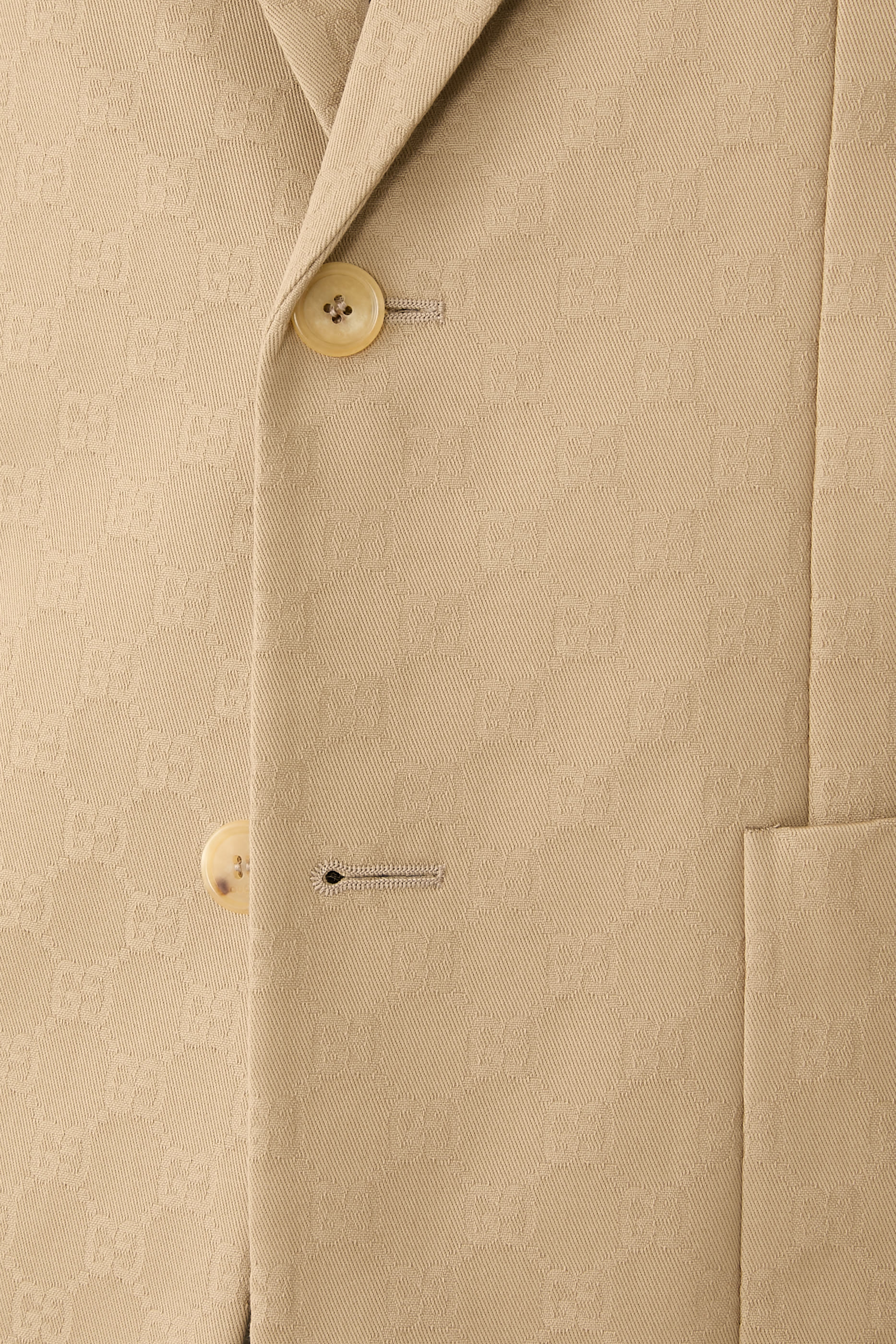 جاكيت بشعار الماركة قطن غابردين جاكار