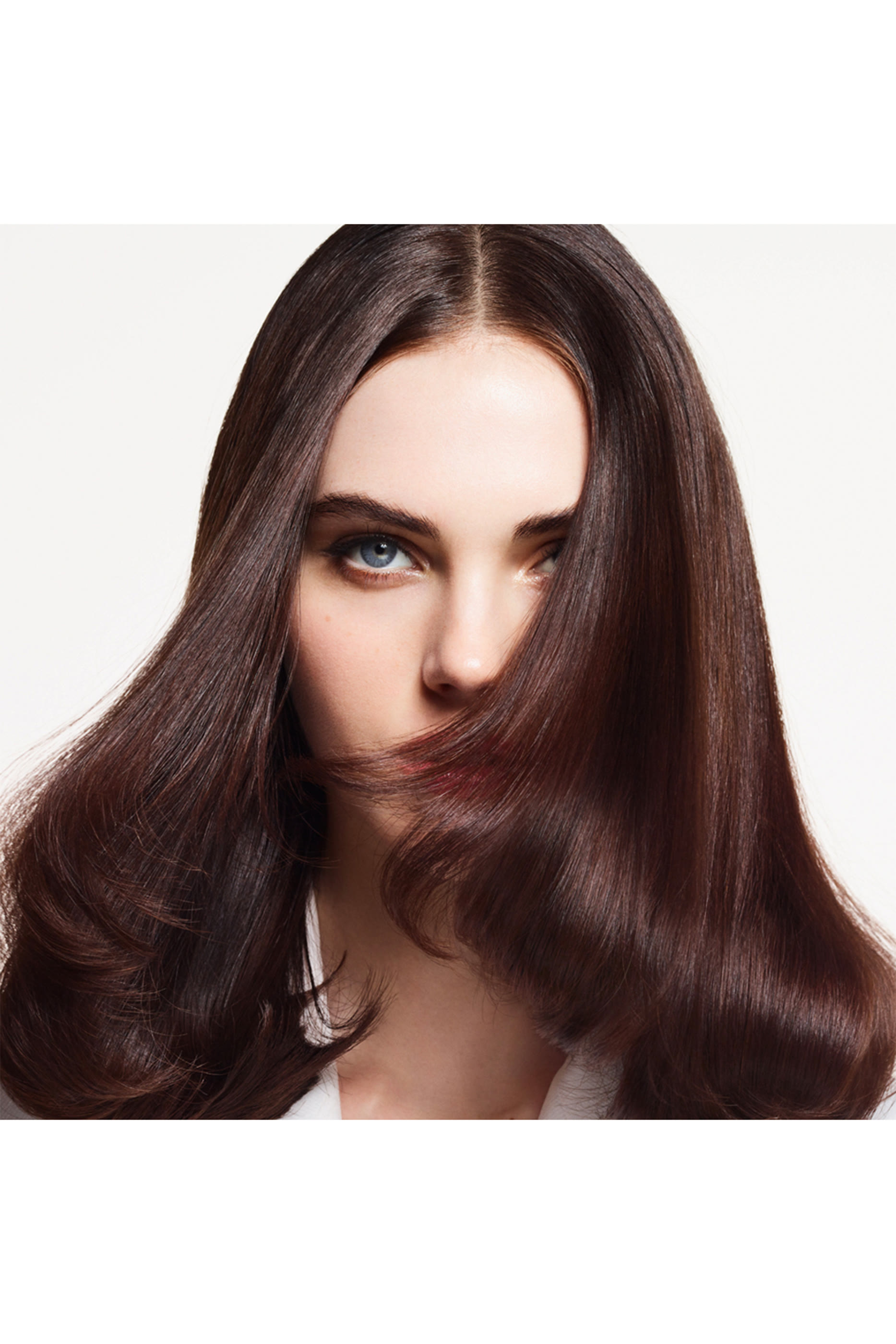 شامبو خفيف لتنظيف الشعر والعناية بفروة الرأس