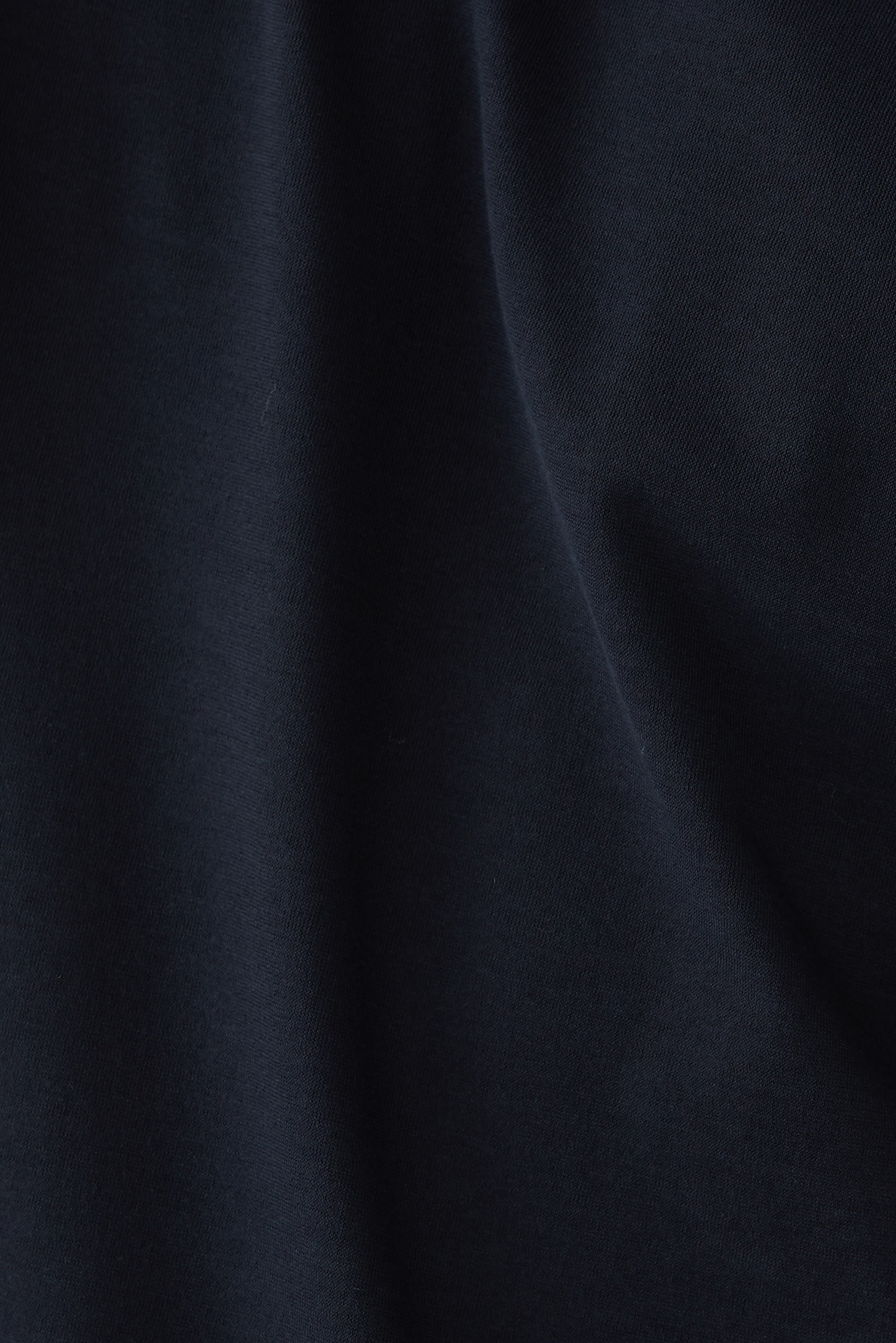 تيشيرت زانون بقصة ضيقة