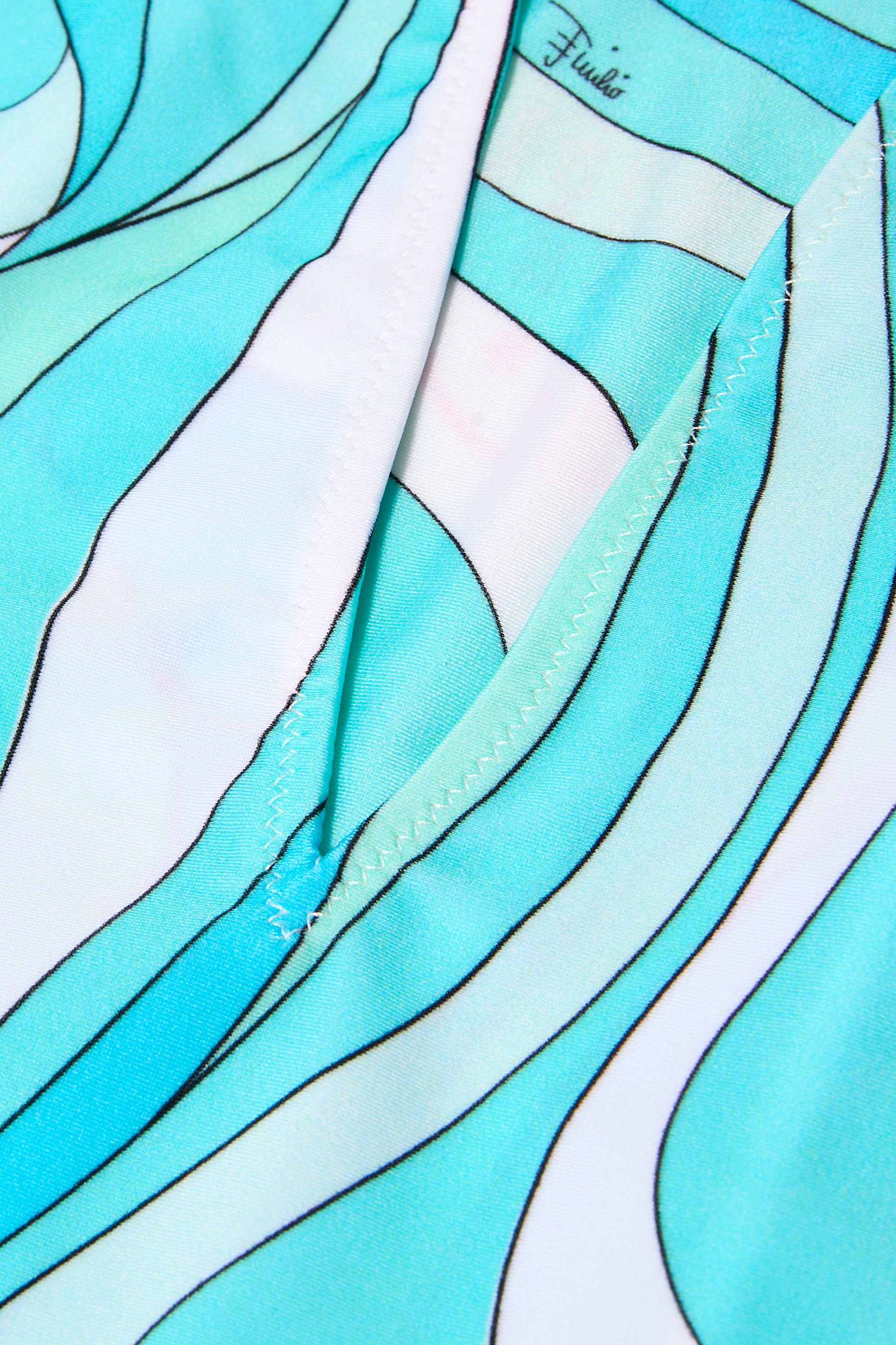 بدلة سباحة بتصميم قطعة واحدة مزينة بطبعة مارمو