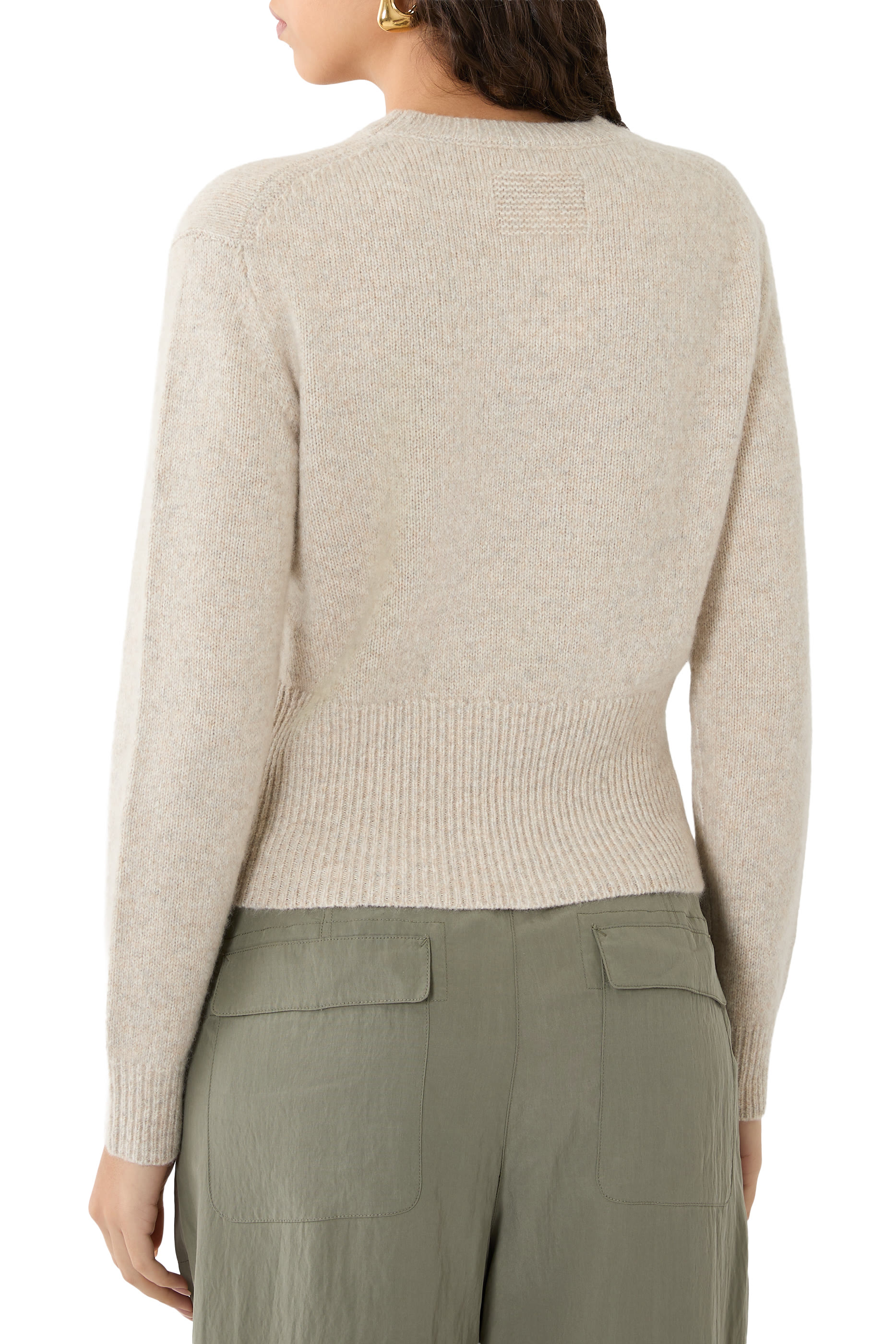 سويت شيرت ألينا بياقة ضيقة