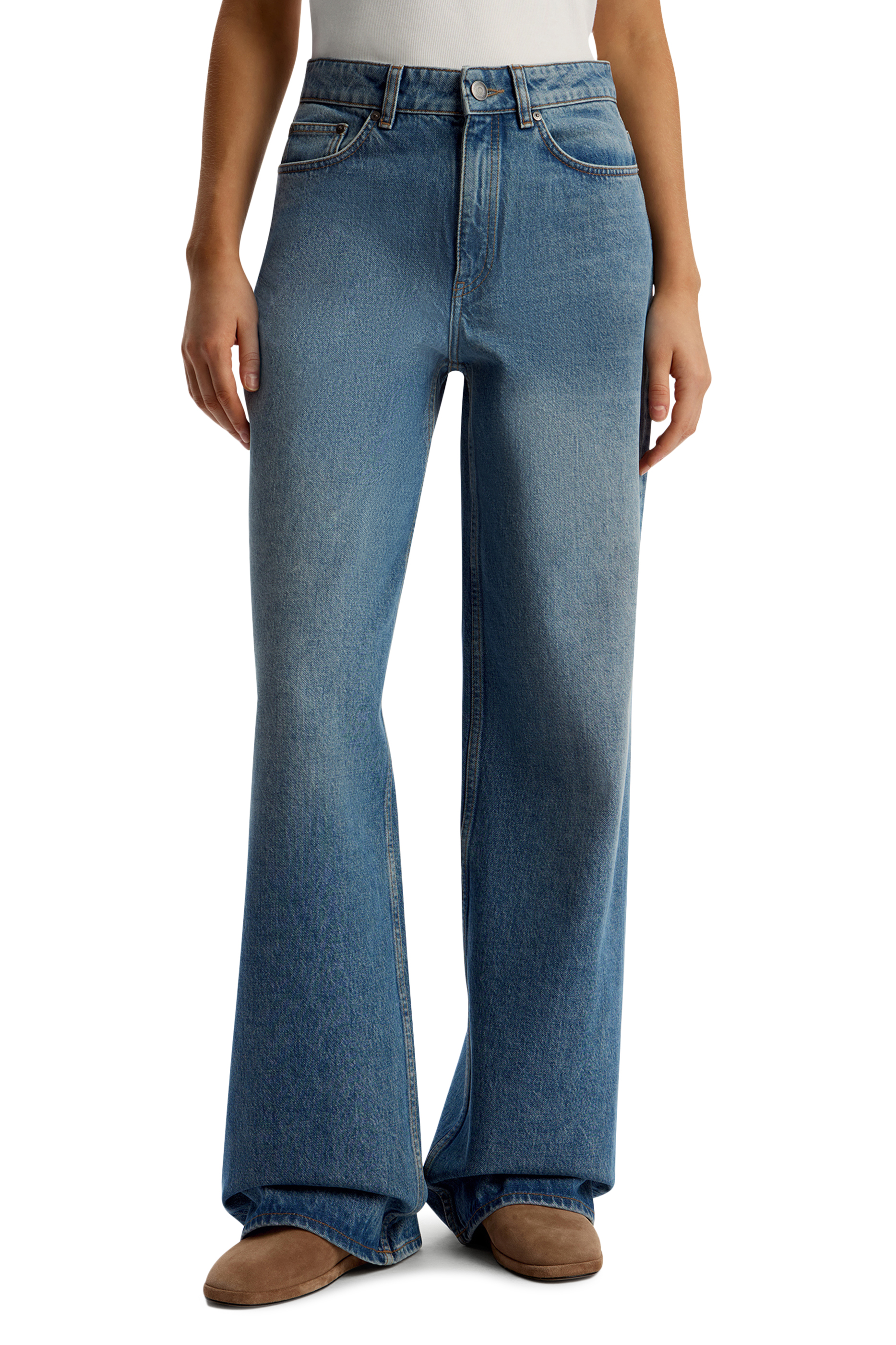 بنطال جينز 415 بقصة ساق واسعة