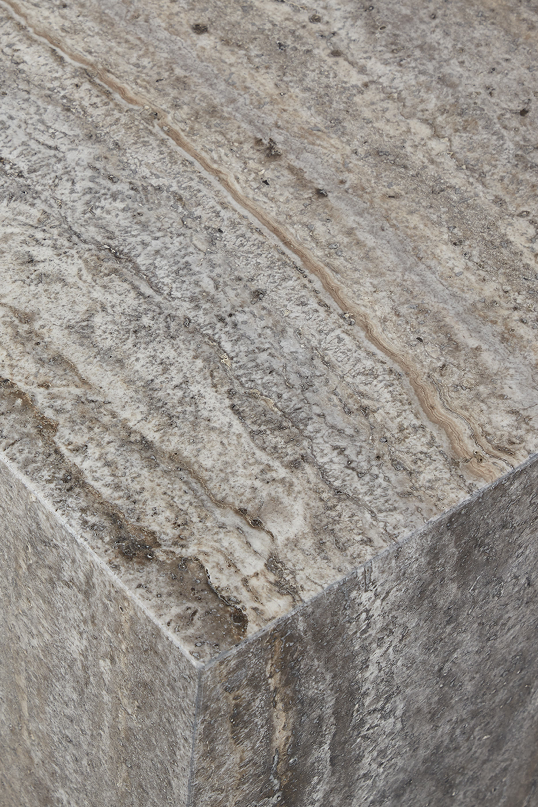 طاولة جانبية سيينا ترافرتين