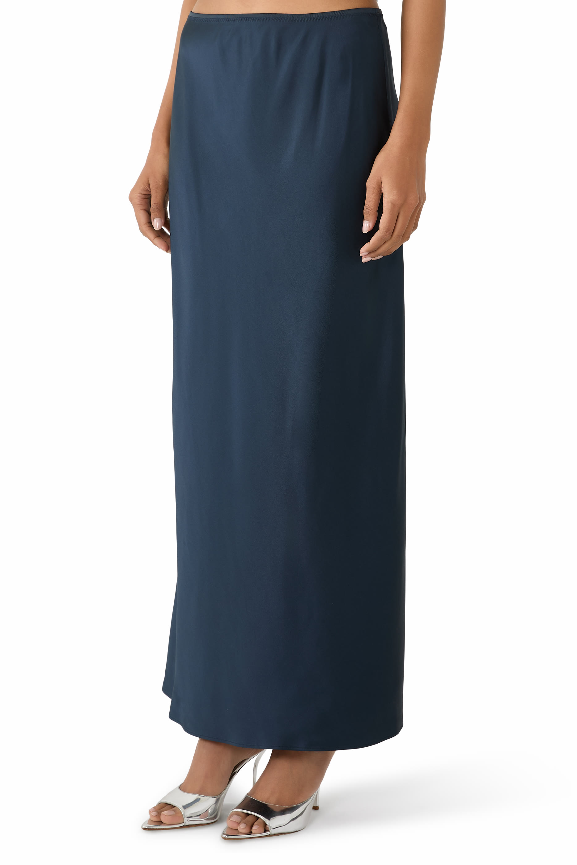 تنورة ايزاك طويلة حرير وساتان