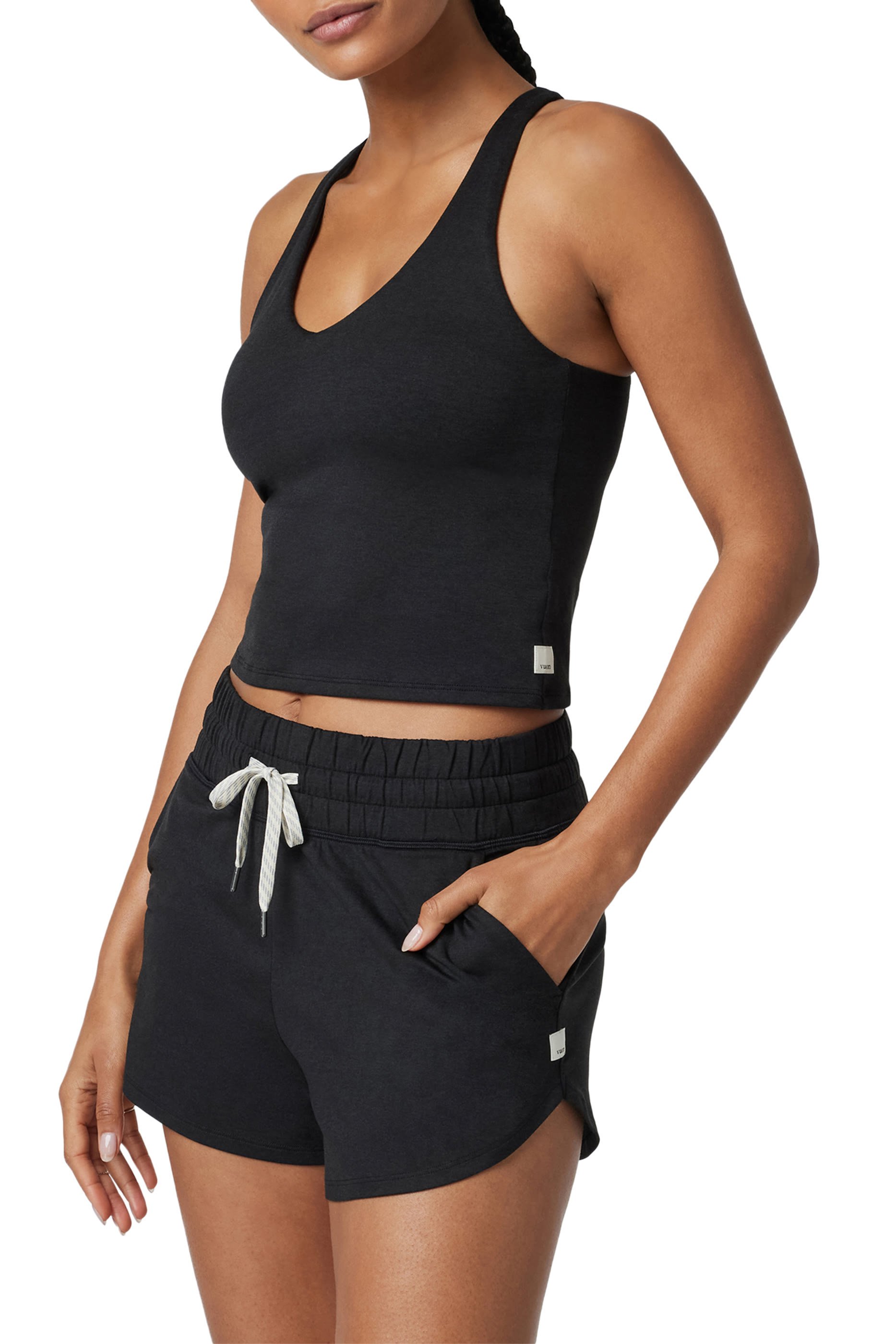 بلوزة هالو بيرفورمنس بقصة قصيرة 2.0