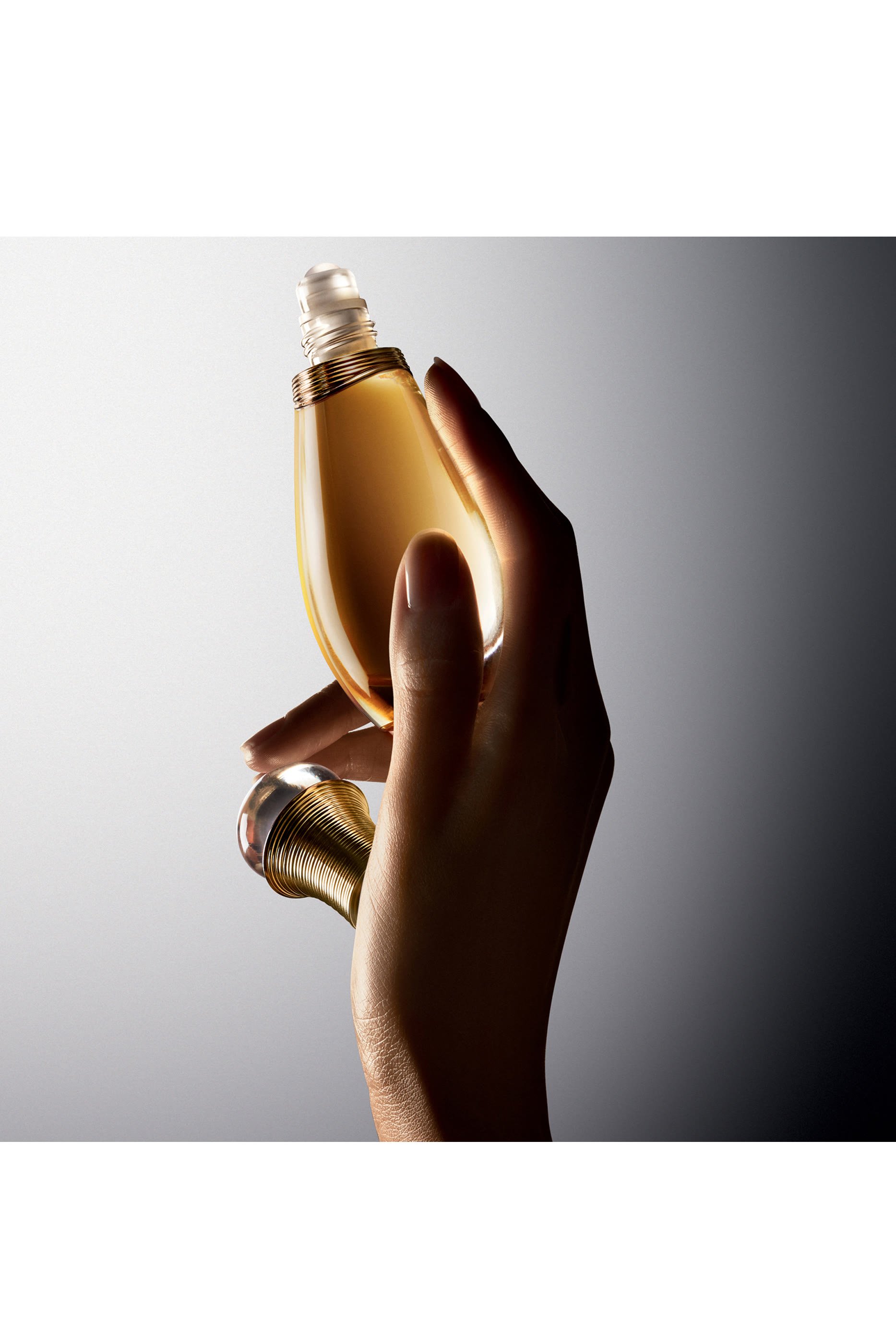 ماء عطر جادور انفينيزيم بكرة دوارة