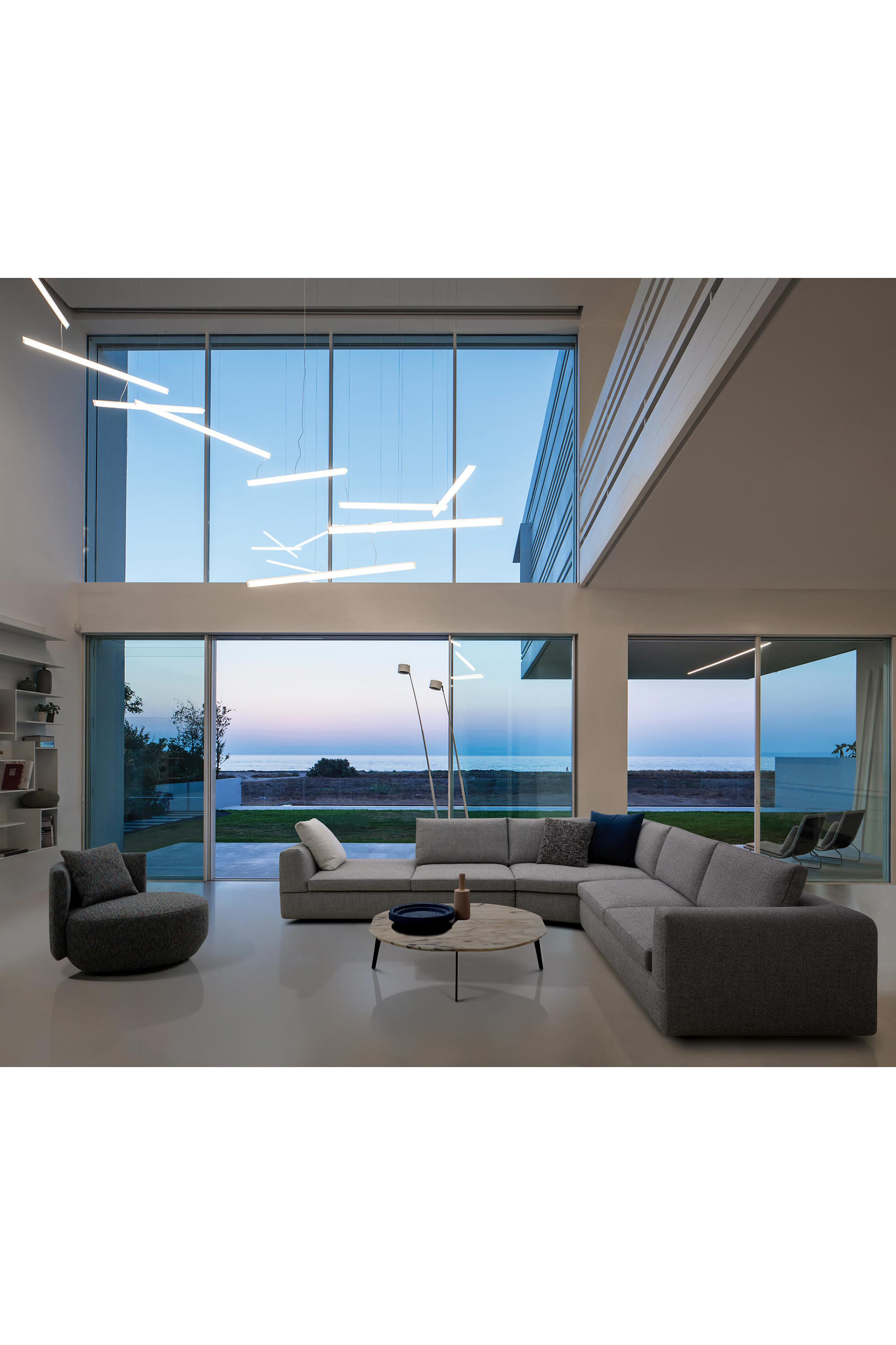 طاولة ماديسون دائرية