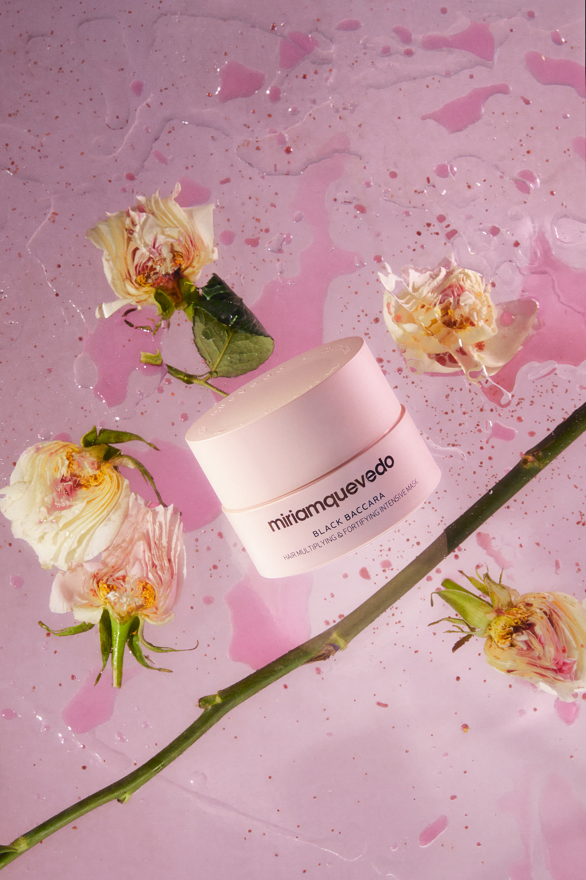 قناع شعر بلاك باكارا لتكثيف وتقوية الشعر