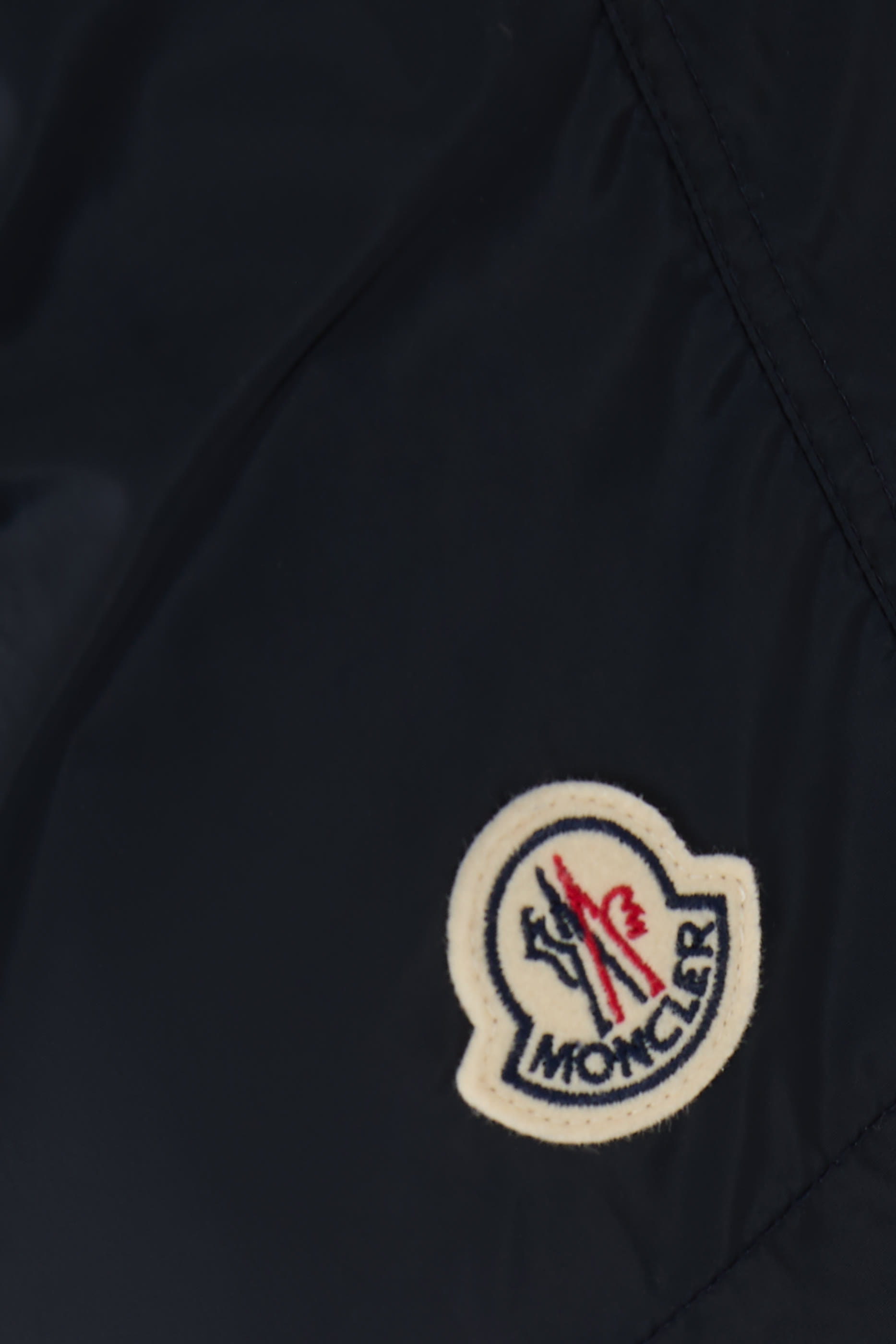 شورت سباحة برقعة شعار الماركة