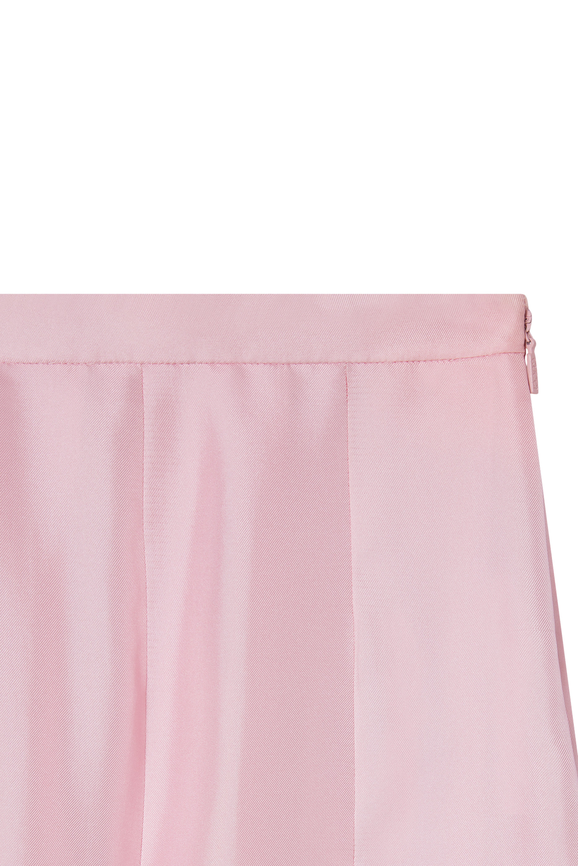 تنورة متوسطة الطول بطيات