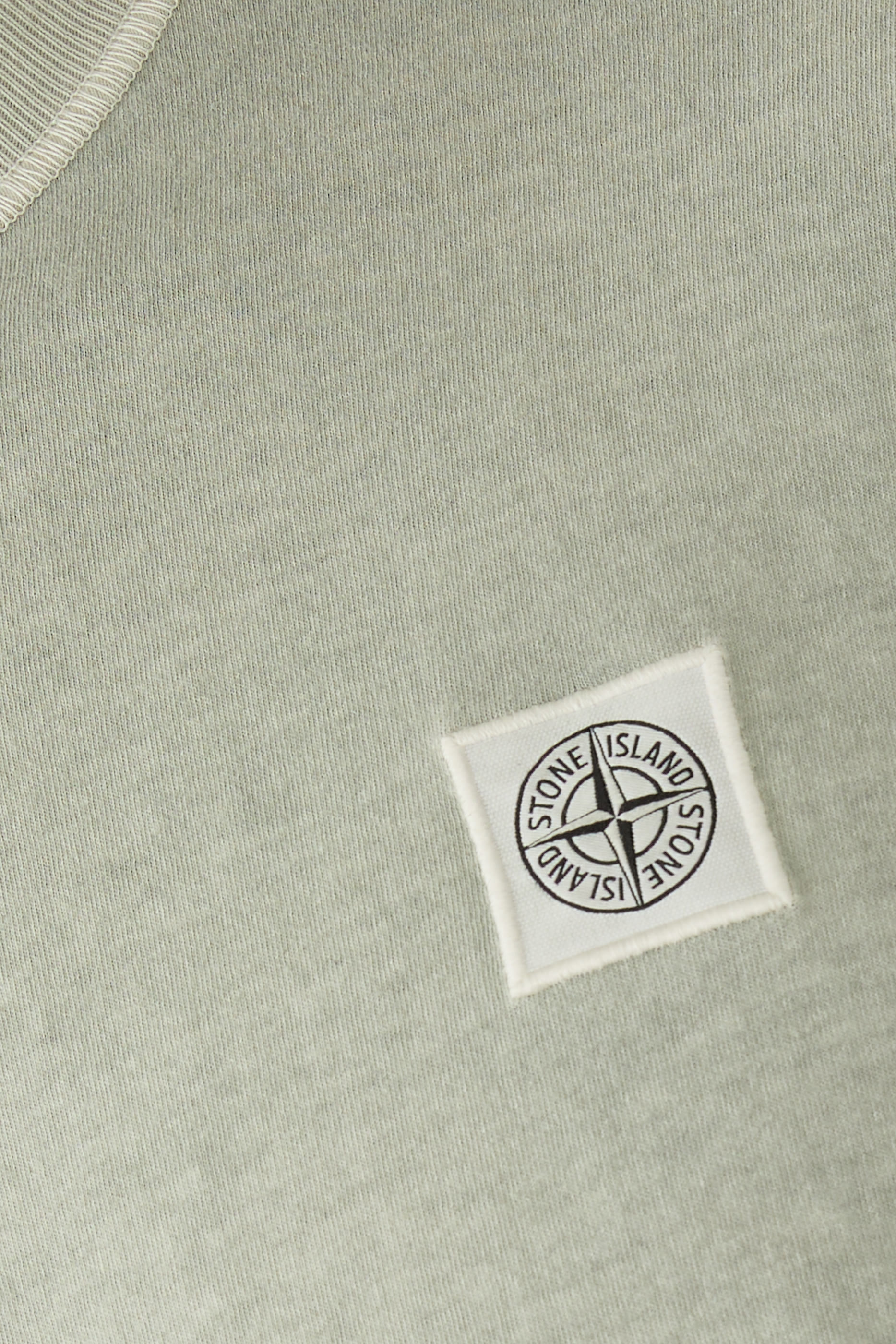 تيشيرت برقعة شعار البوصلة