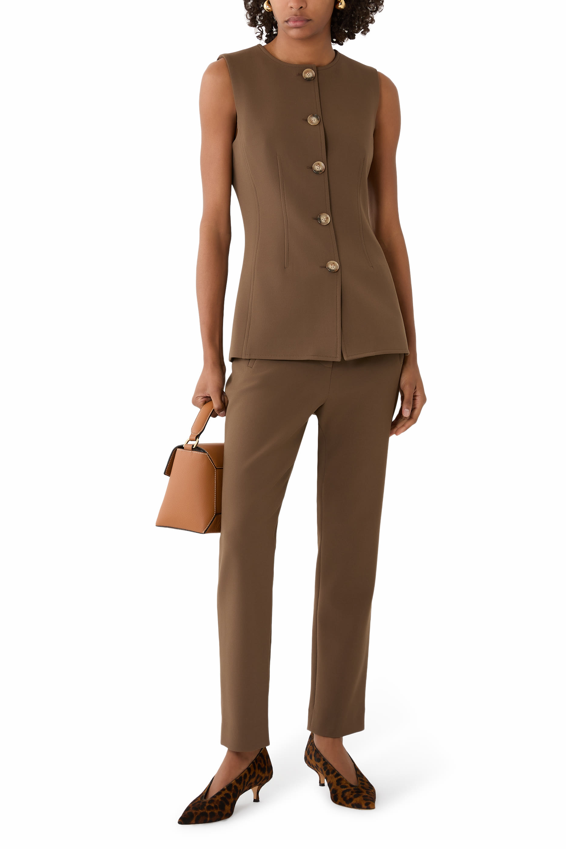 بنطال ستيلا بقصة ضيقة