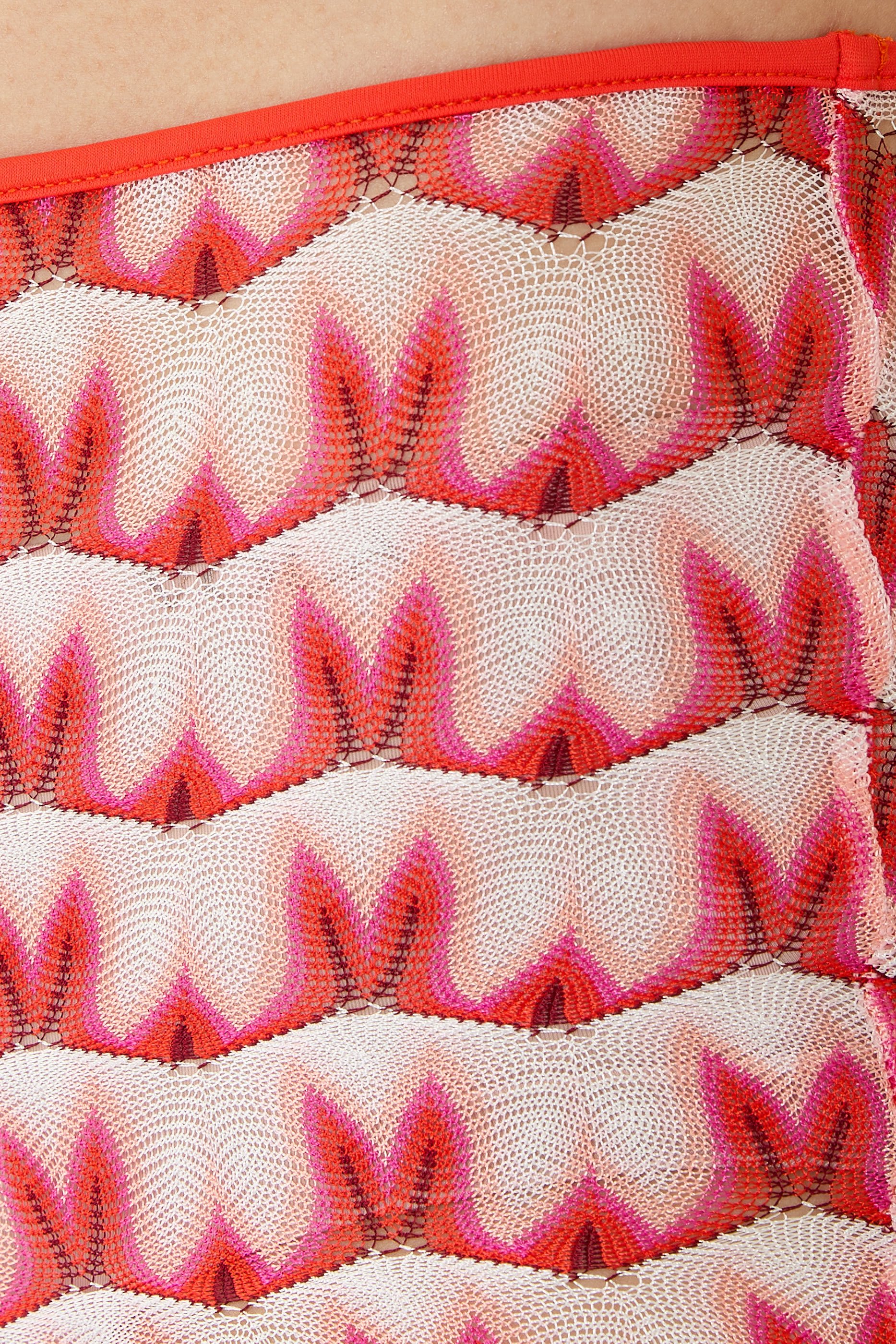 بنطال بحواف واسعة ونقشة زهور فيسكوز