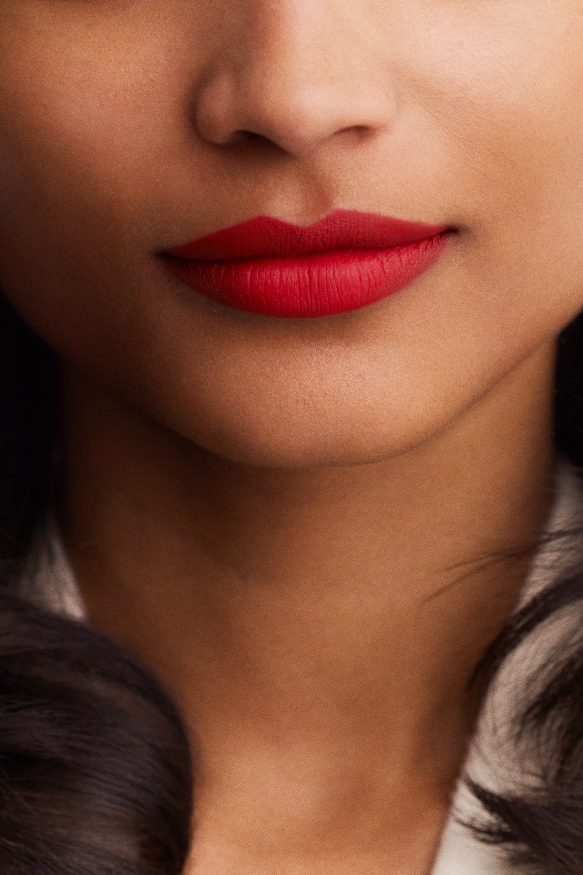 أحمر شفاه روج غير لامع درجة روز نوي