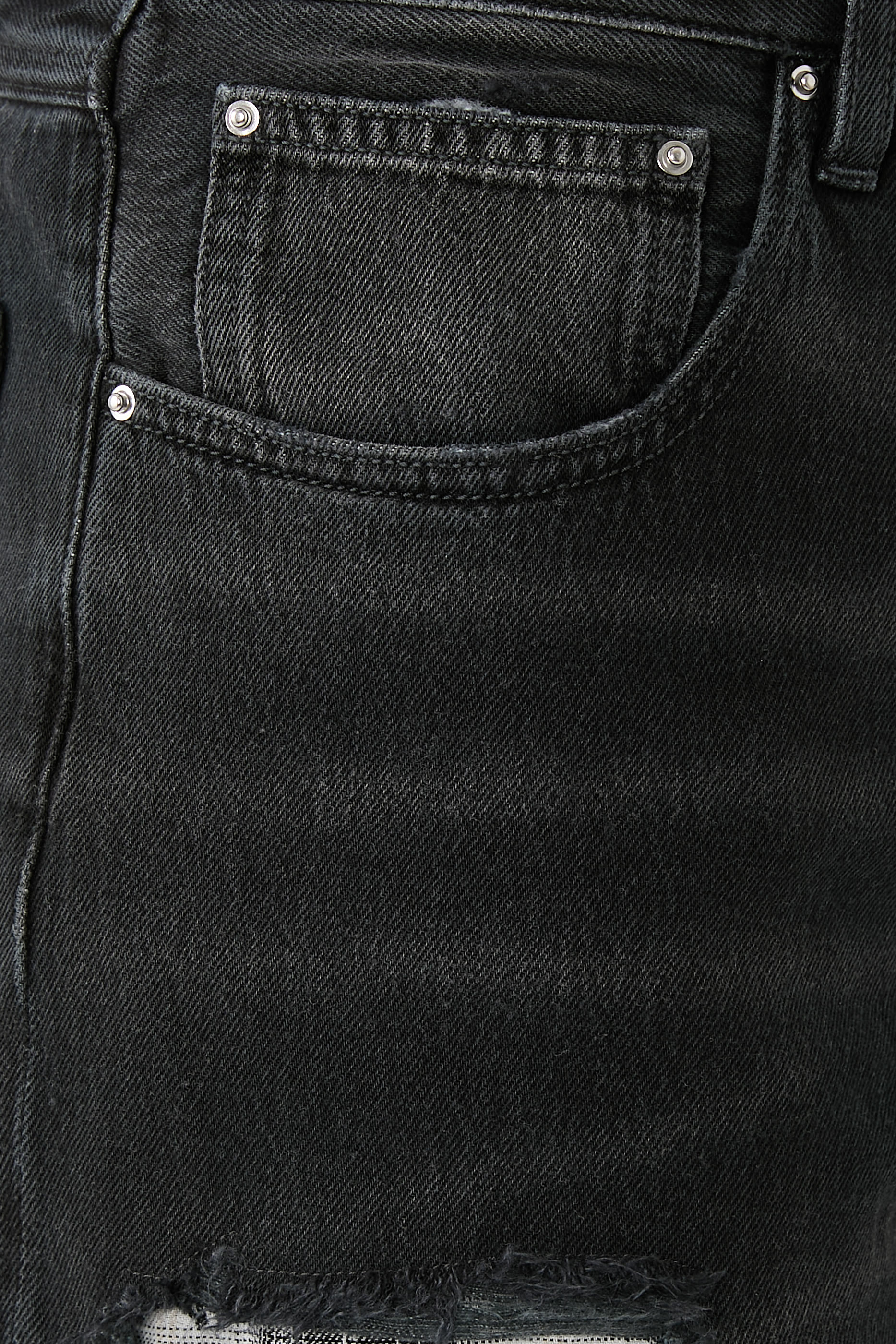 بنطال جينز ريبير بقصة واسعة فلانيل