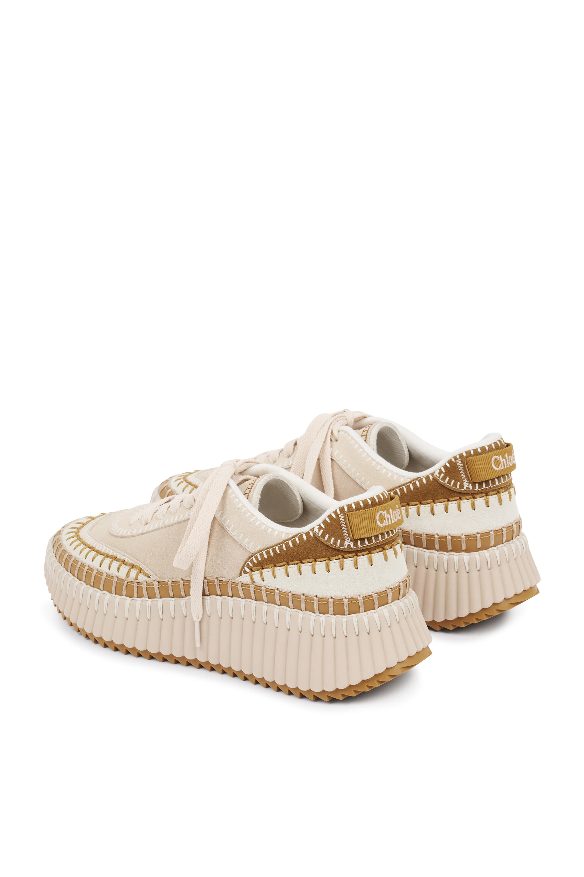 سنيكرز ناما