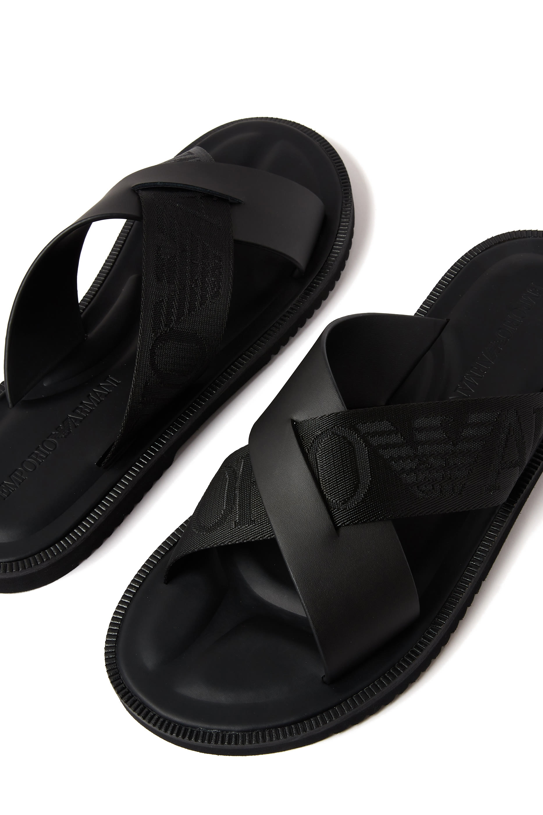 صندل جلد بنقشة شعار الماركة جاكار