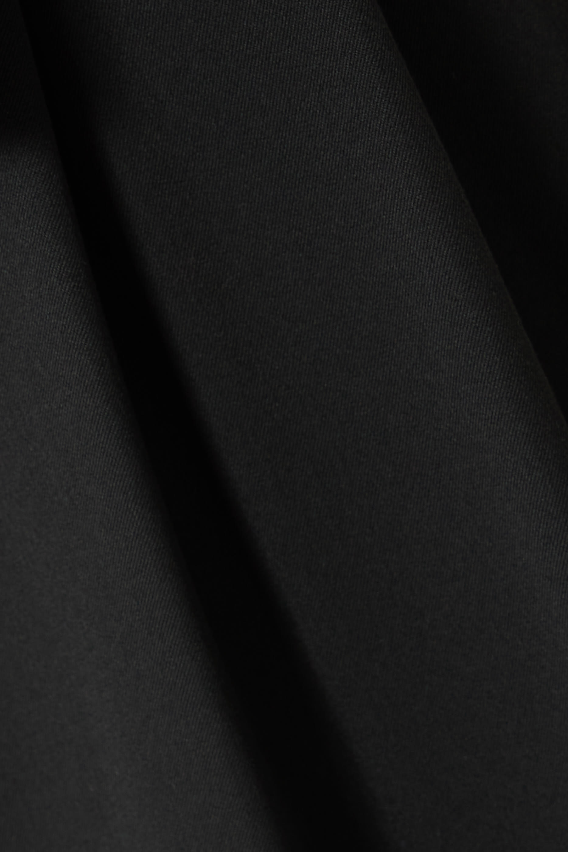 بنطال تشيلسي بقصة ساق واسعة