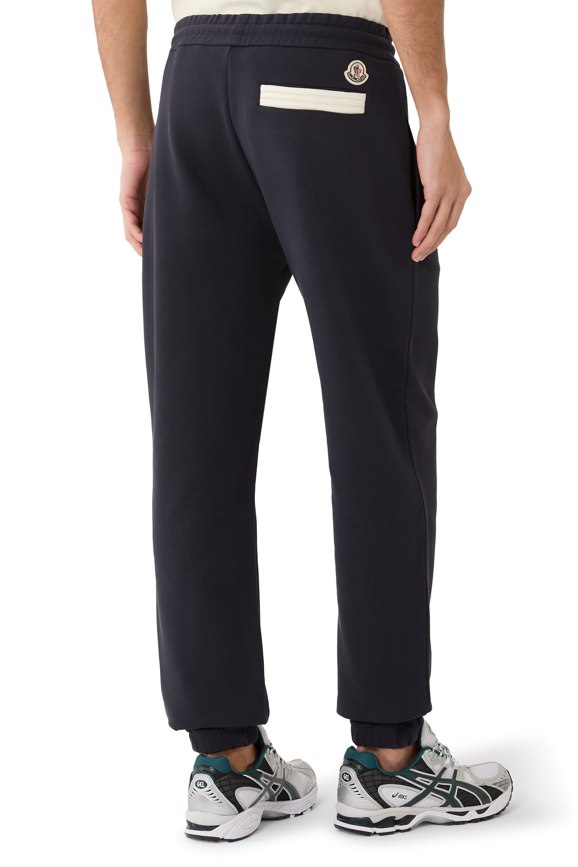 بنطال رياضي بشعار الماركة