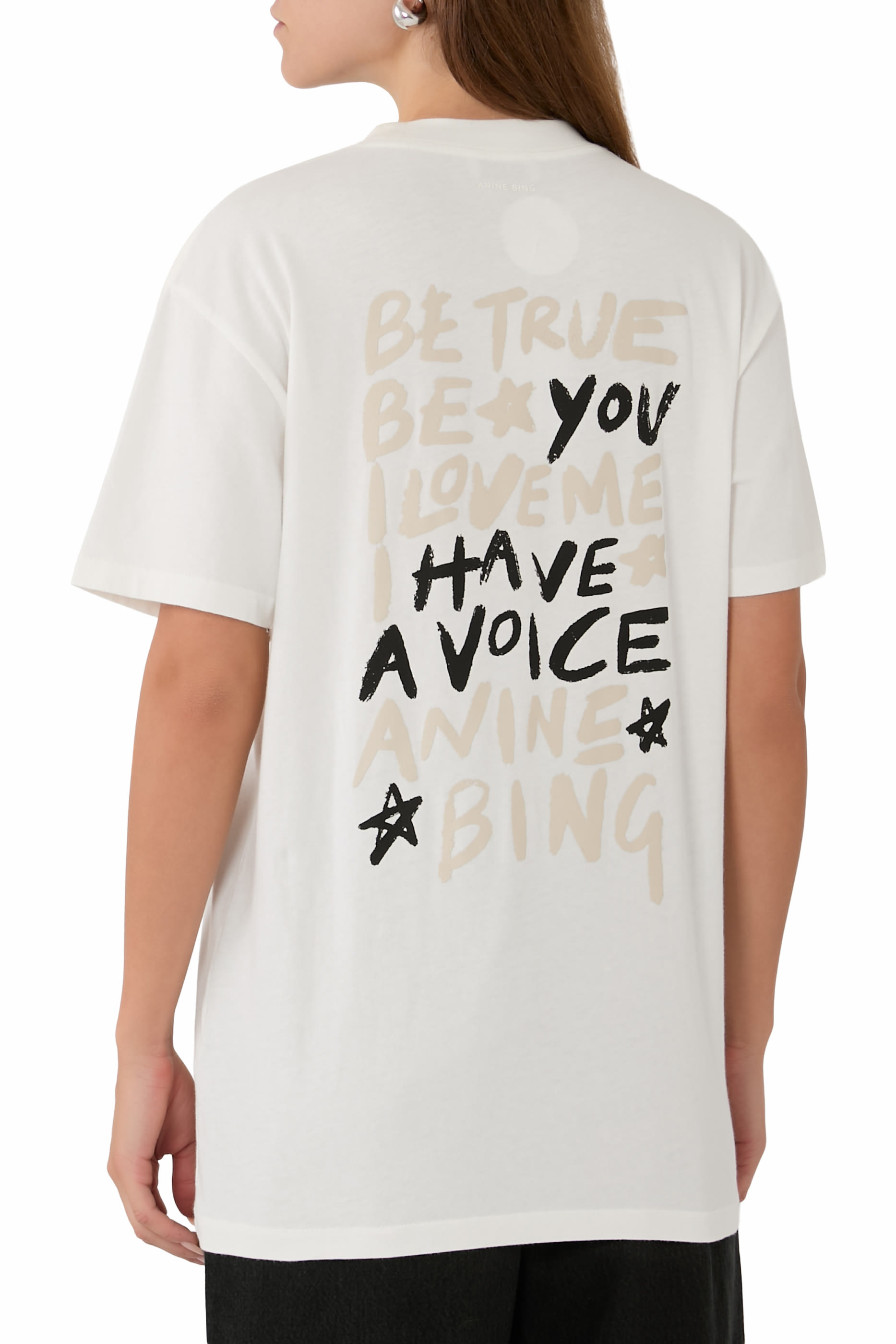 تيشيرت بشعار الماركة