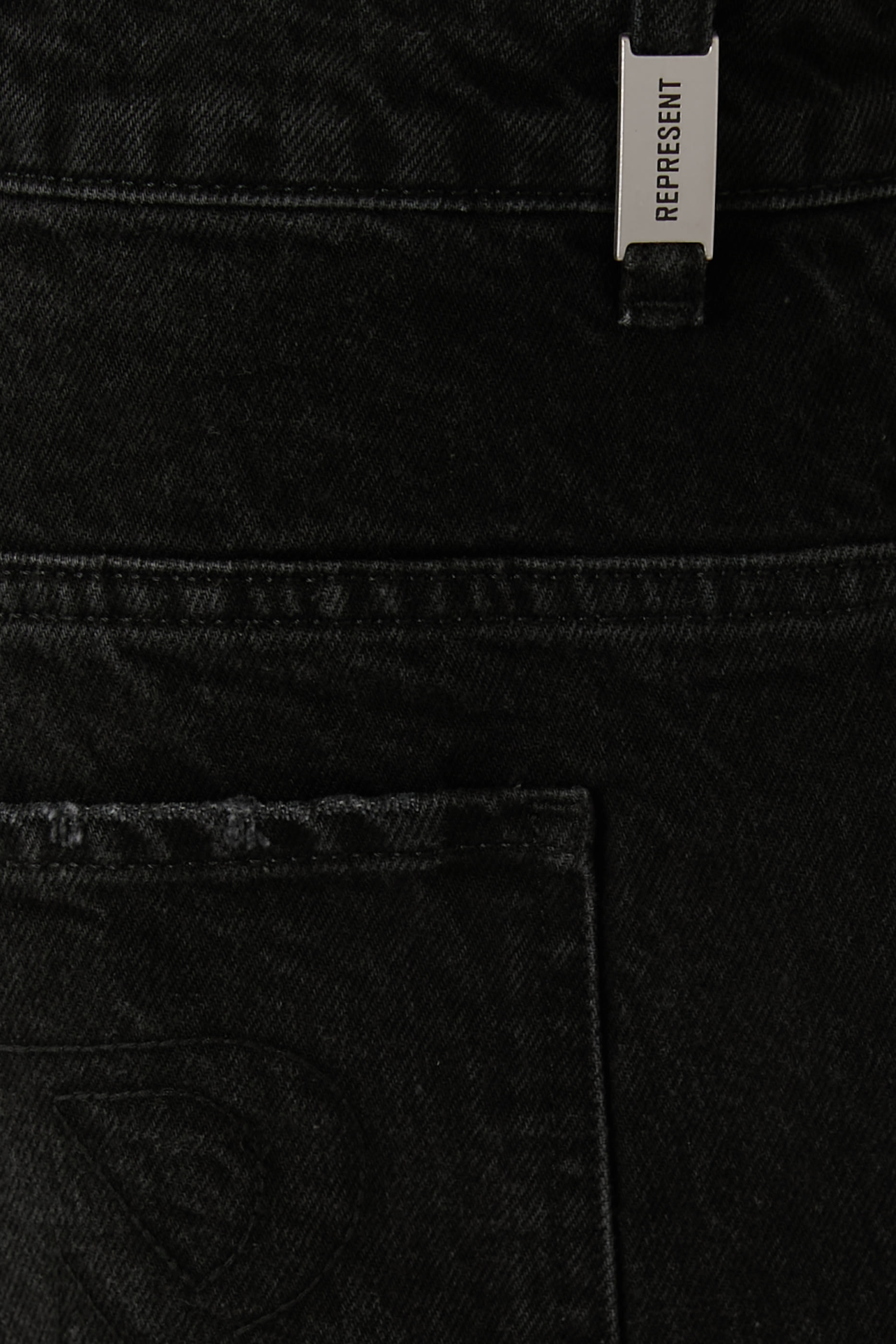 شورت آر 10 بقصة فضفاضة دينم