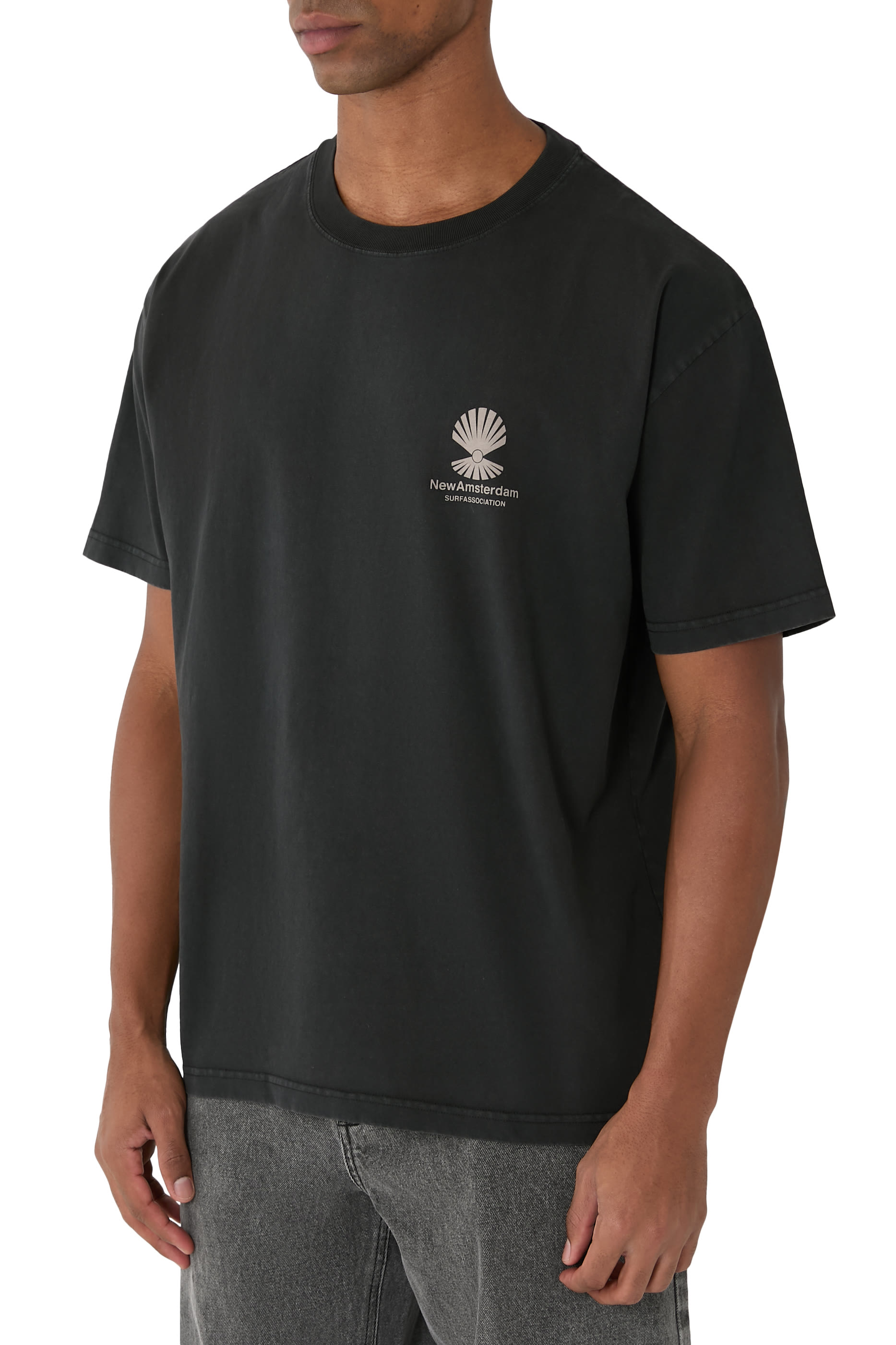 تيشيرت بنقشة محار