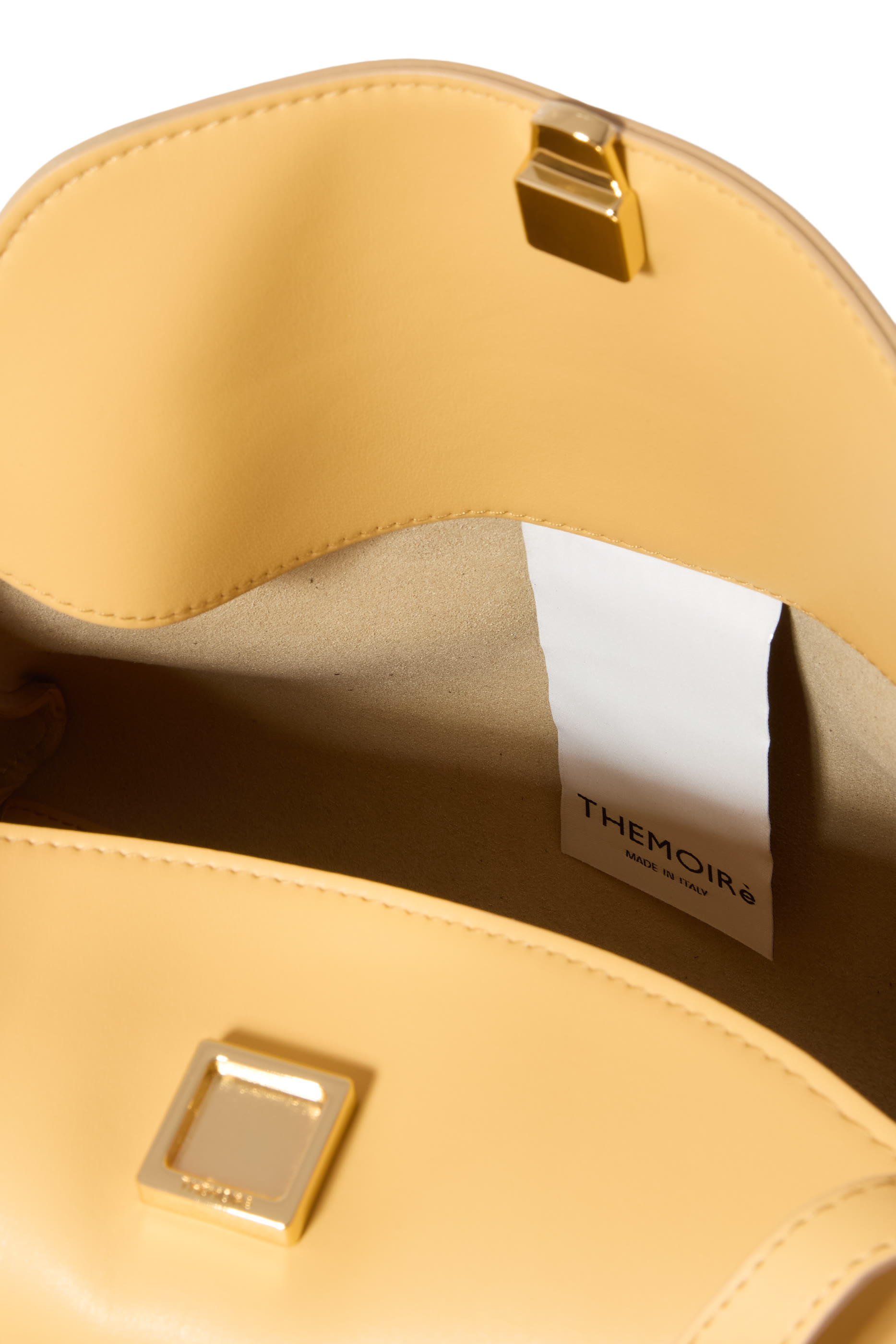 حقيبة يودورا