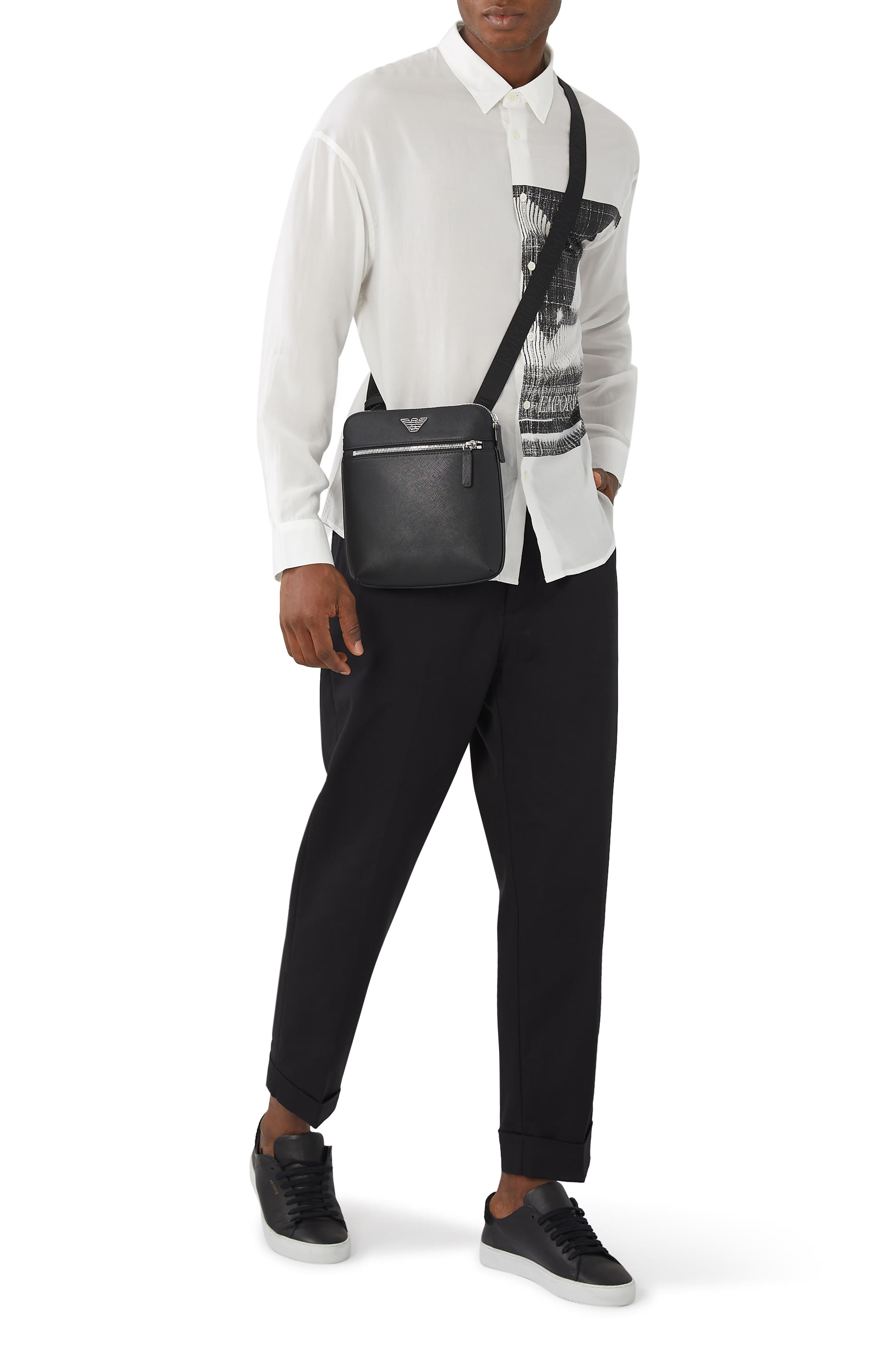 حقيبة كتف مسطحة اي في سي بحلية بشعار النسر جلد سافيانو