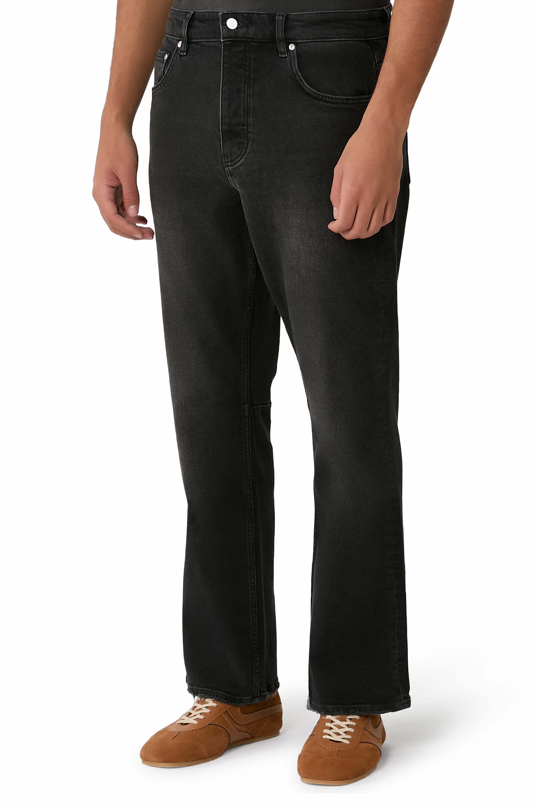 بنطال بقصة واسعة من الأسفل دنيم