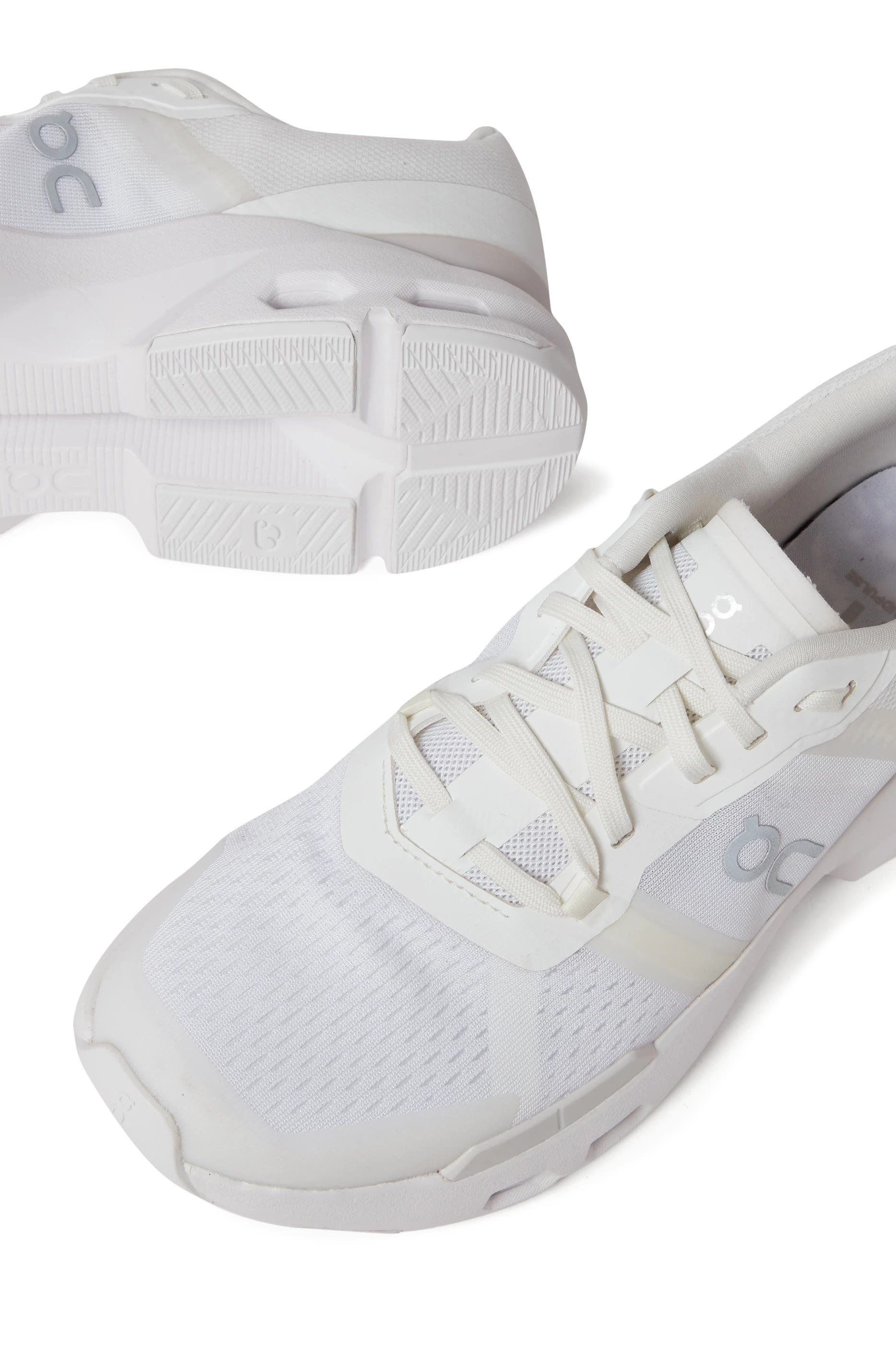 سنيكرز كلاودبالس