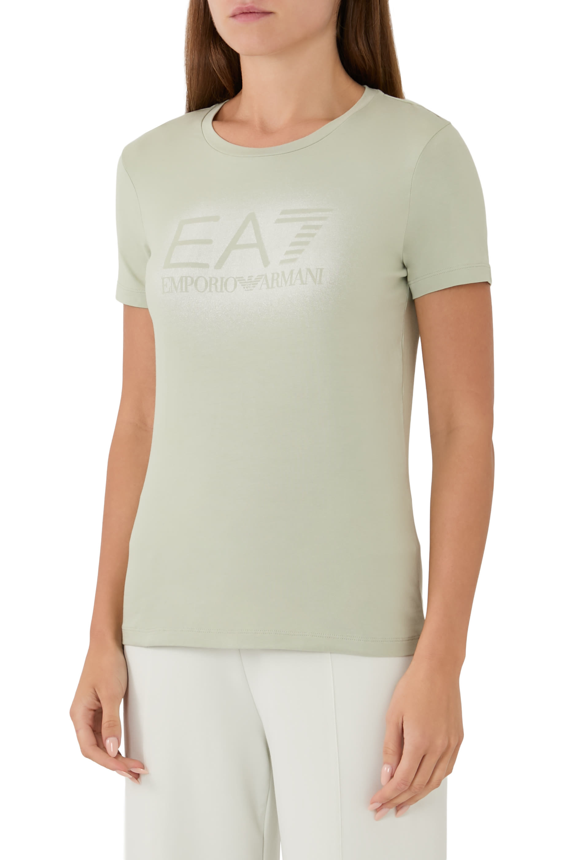 تيشيرت بنقشة شعار الماركة الغرافيكية اللامعة