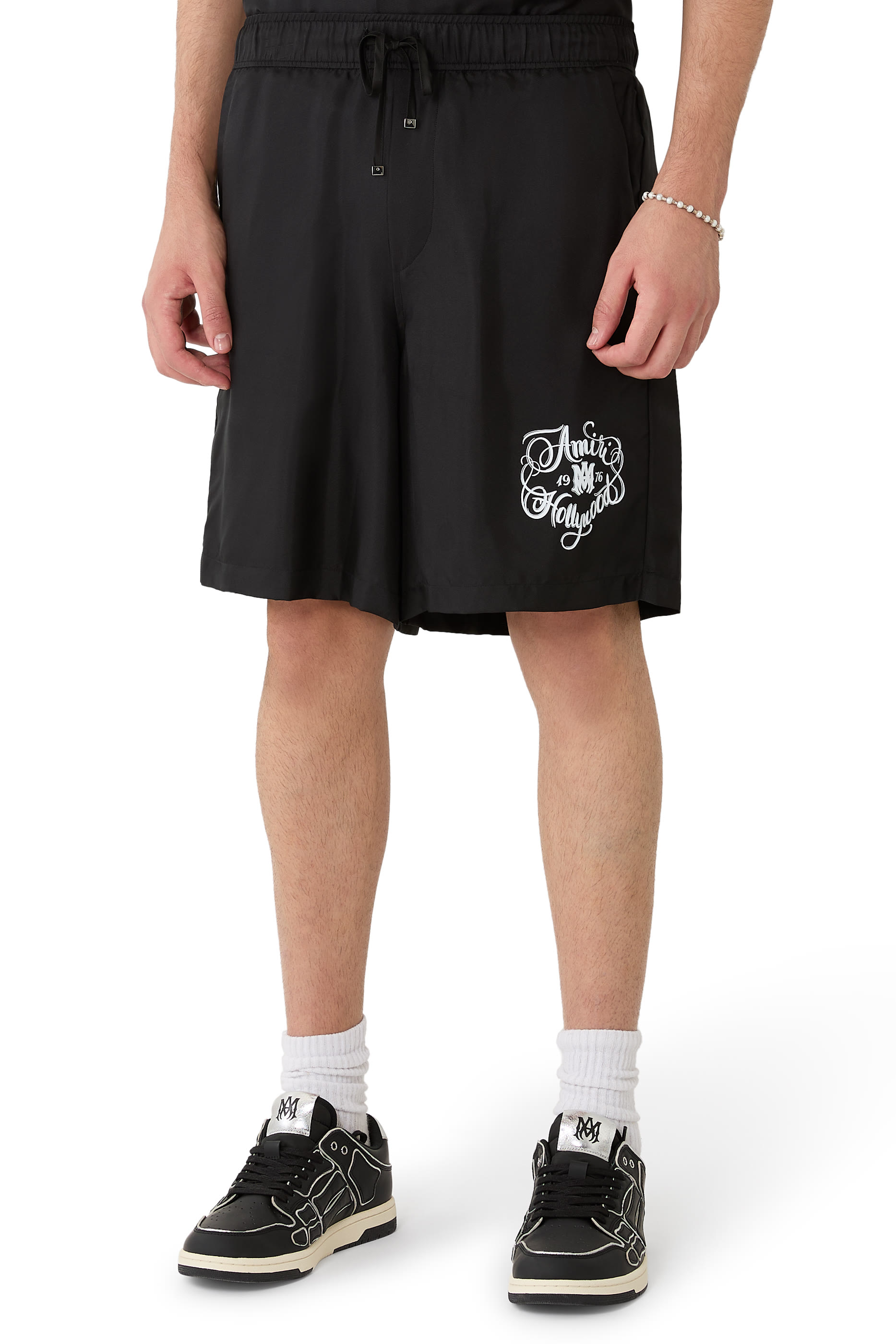 شورت بطبعة هوليود