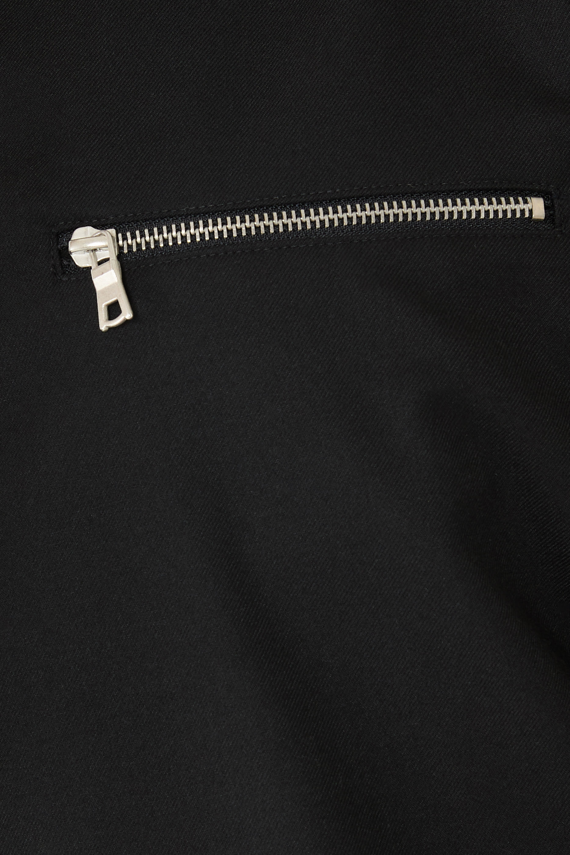 سويت شيرت بدلة بربع سحاب وشعار الماركة