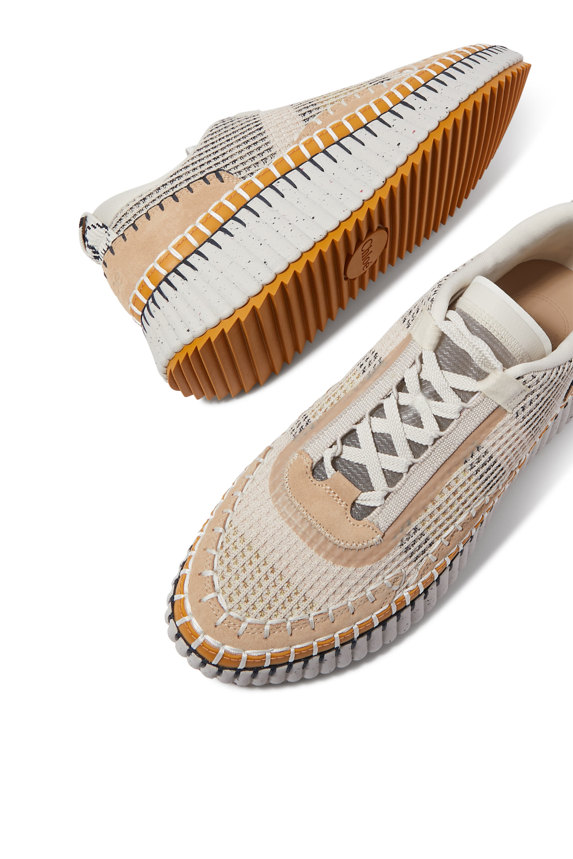 سنيكرز ناما