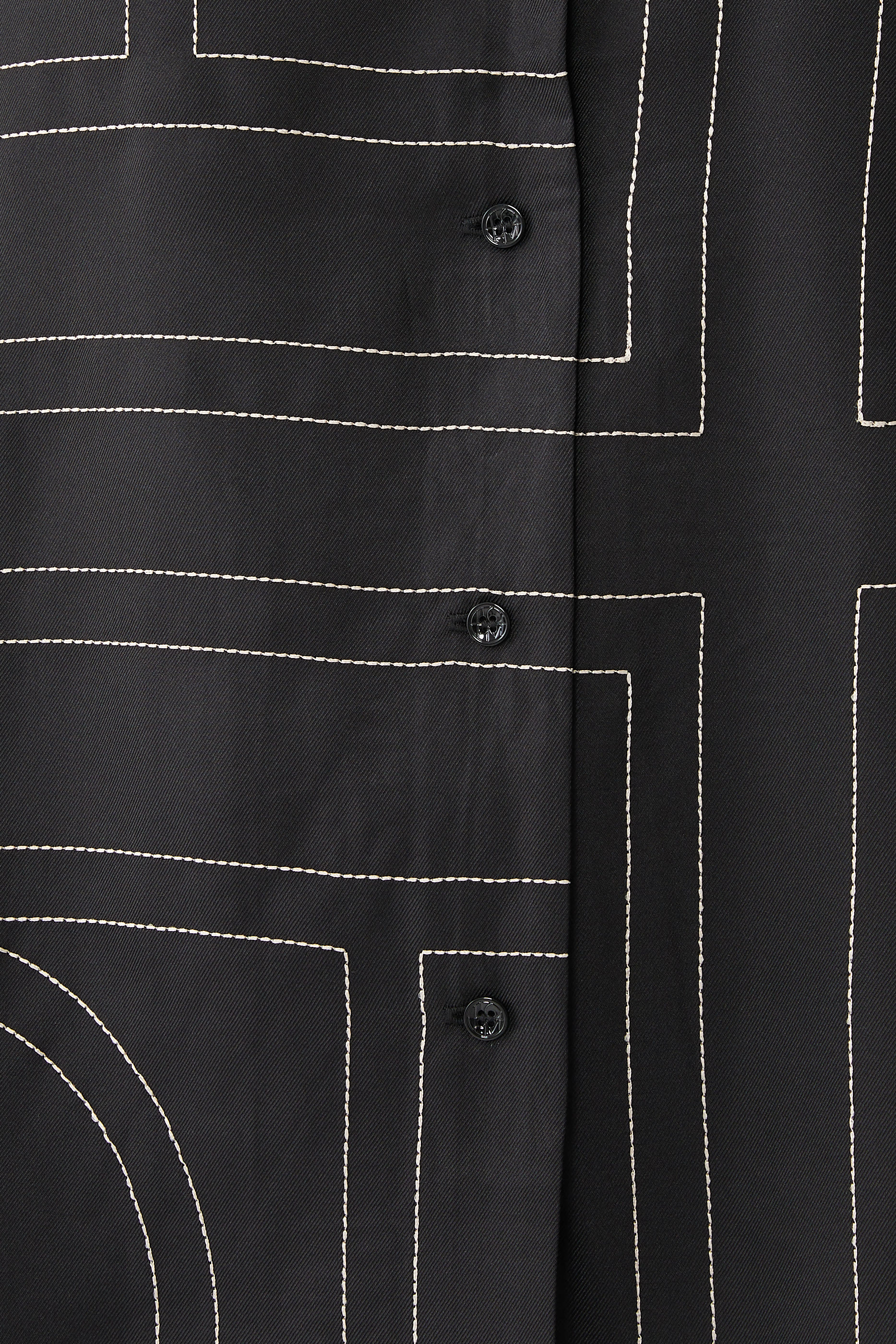 بلوزة بيجامة حرير بنقشة حروف شعار الماركة