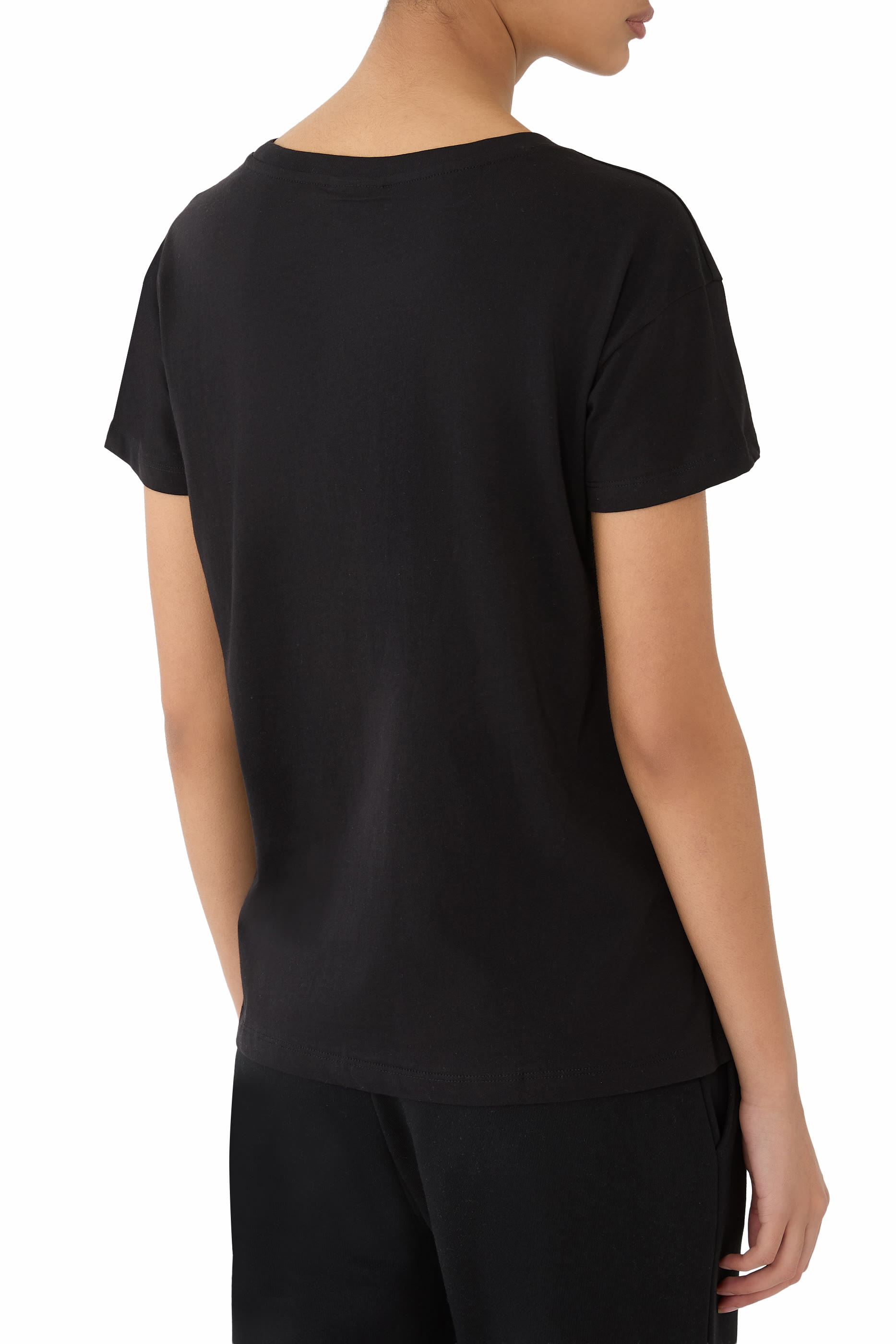 تيشيرت بقصة بويفرند بشعار الماركة بإصدار لرمضان