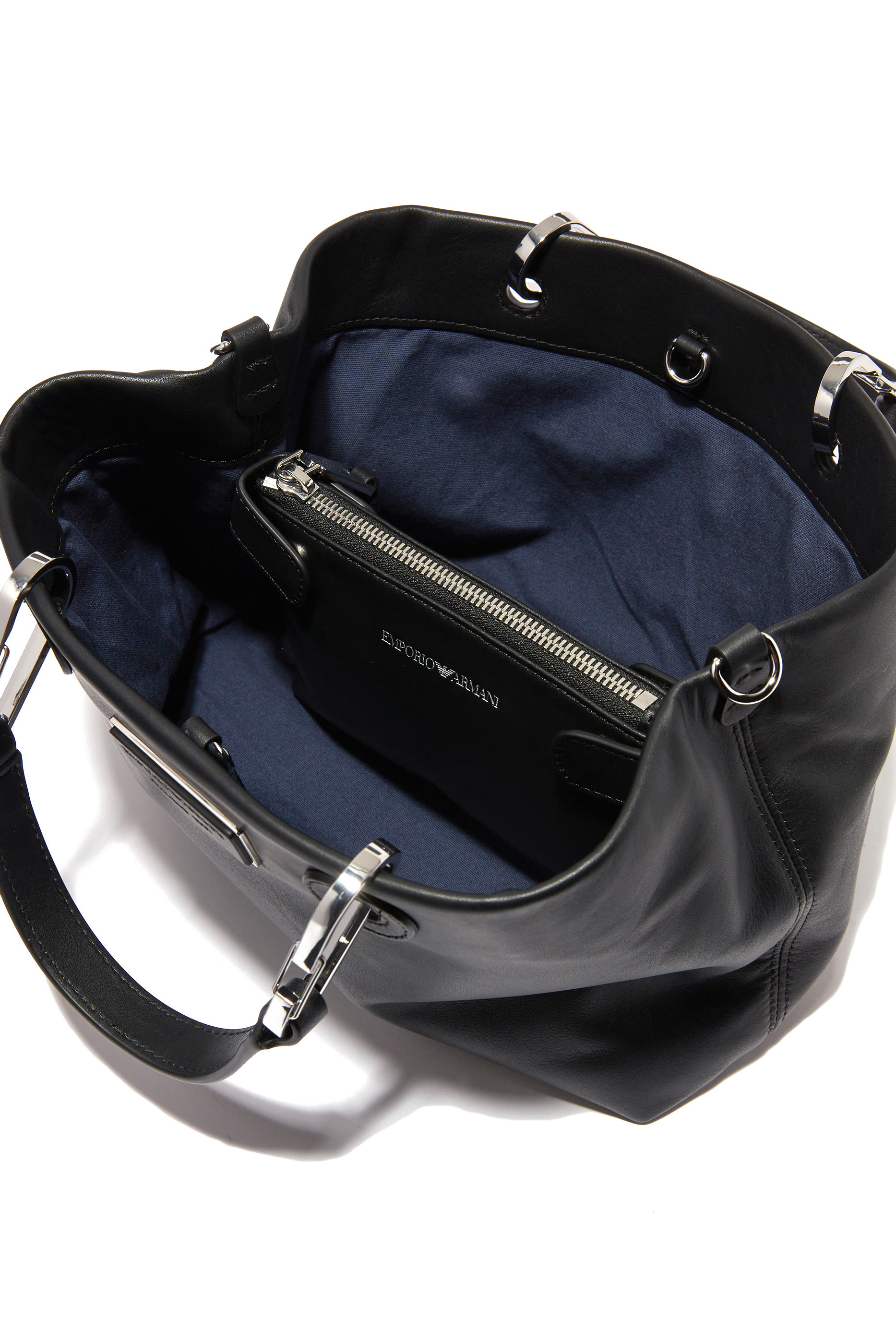 حقيبة يد ما اي ايه بحلية شعار الماركة