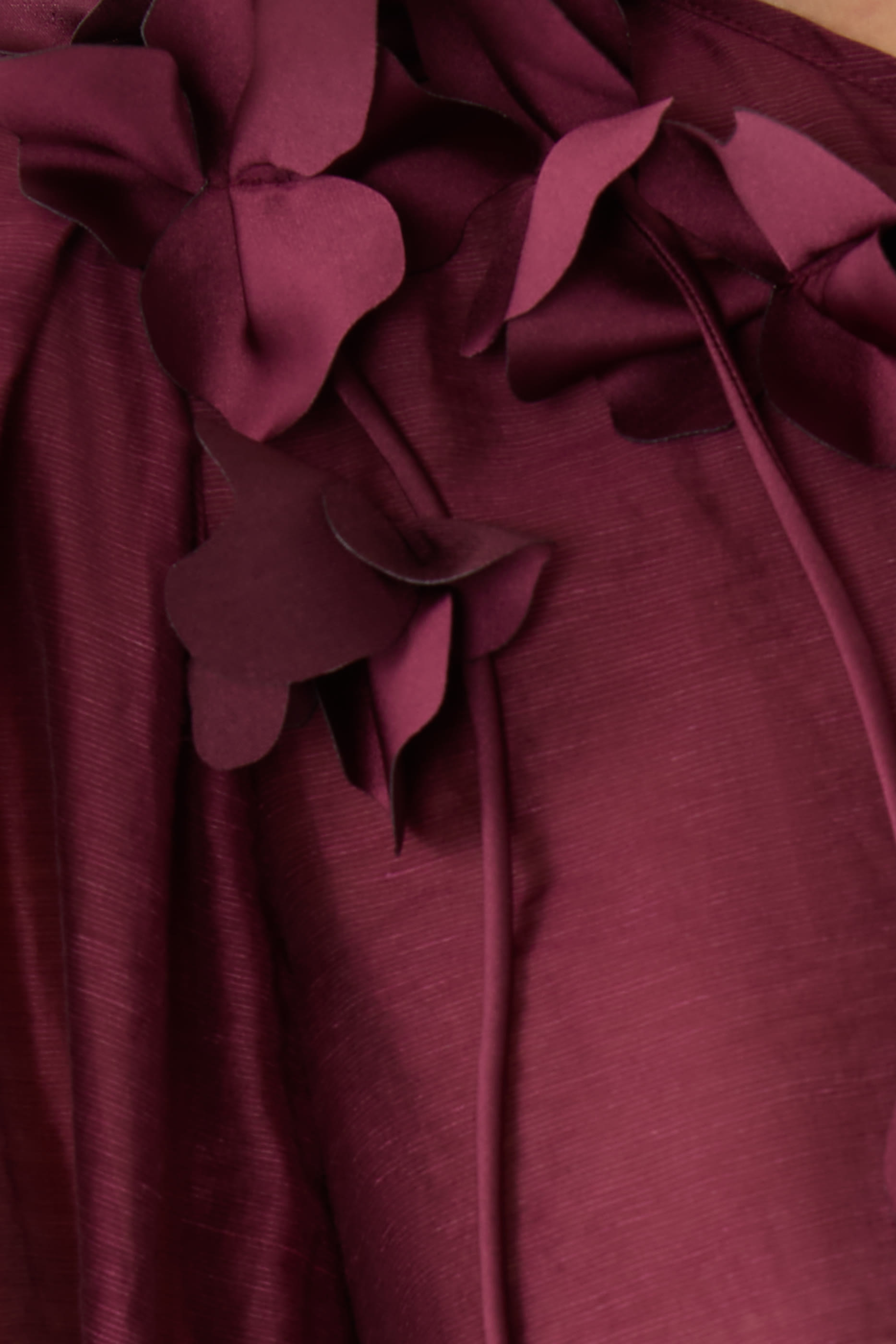 بلوزة كامي مزينة بأزهار