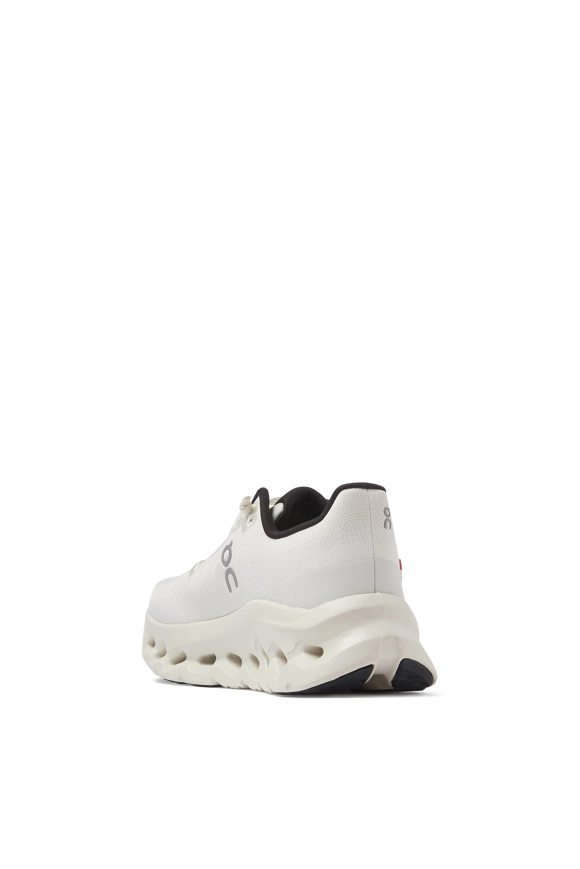 سنيكرز كلاودتيلت